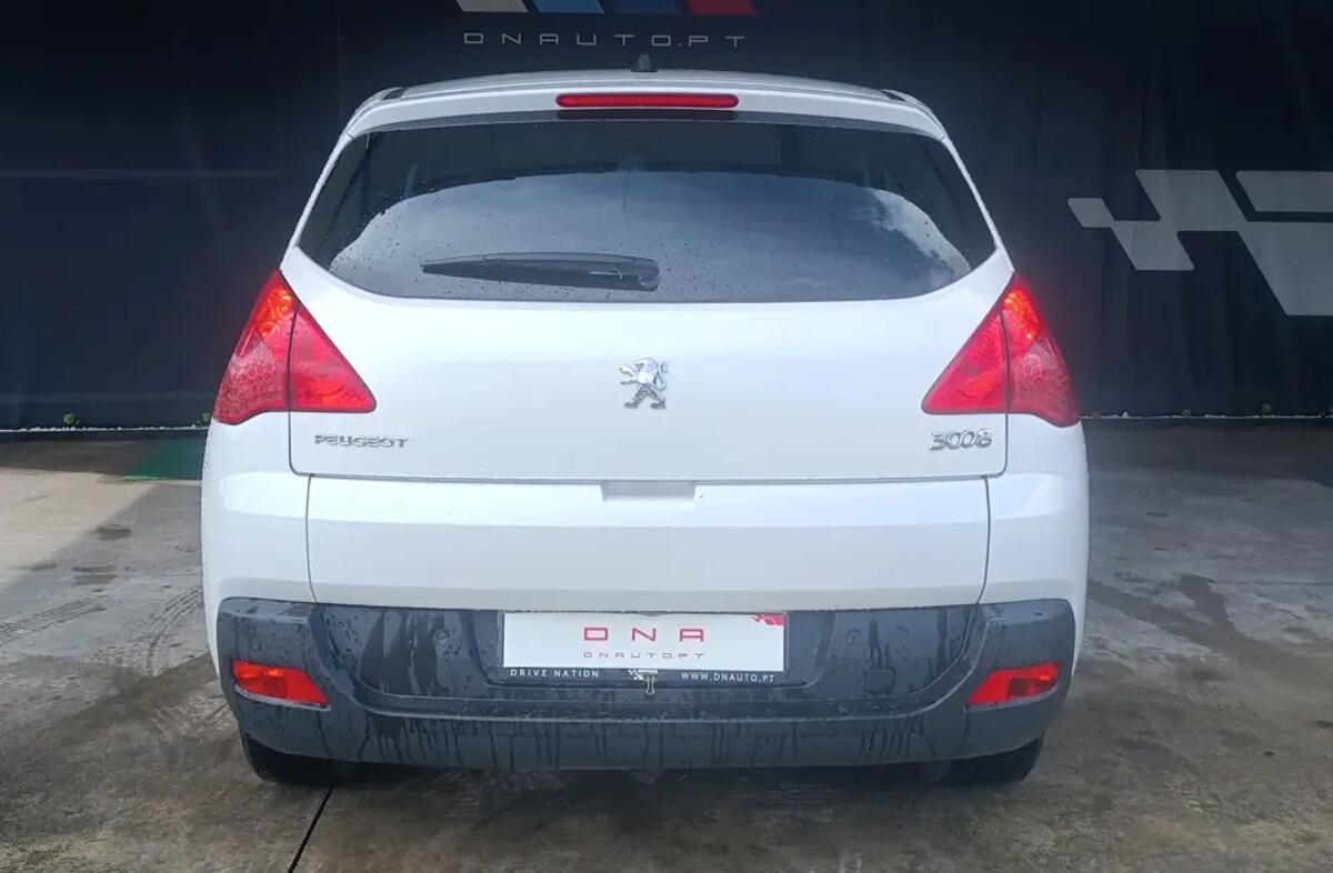 PEUGEOT 3008 1.6 HDi Premium