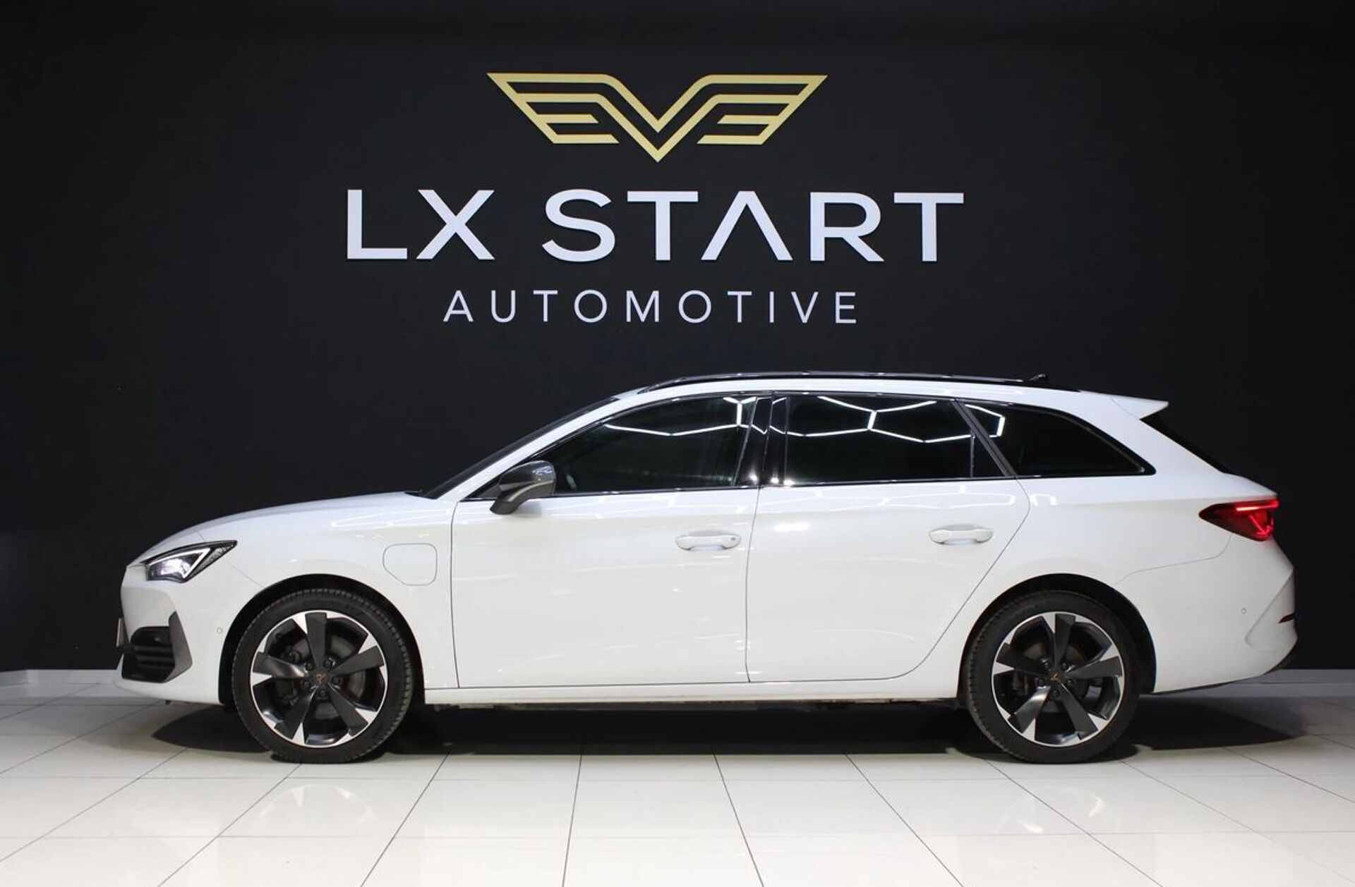CUPRA Leon 1.4 e-Hybrid MID DSG