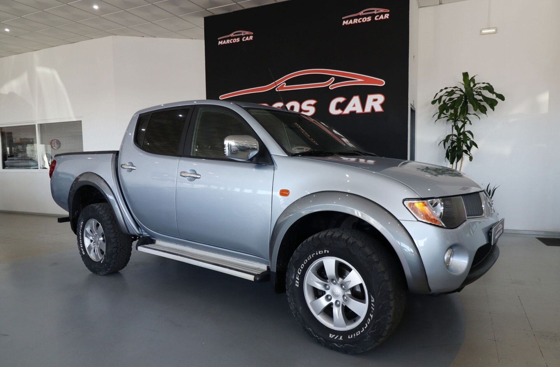 MITSUBISHI L 200 2.5 DI-D CD Instyle