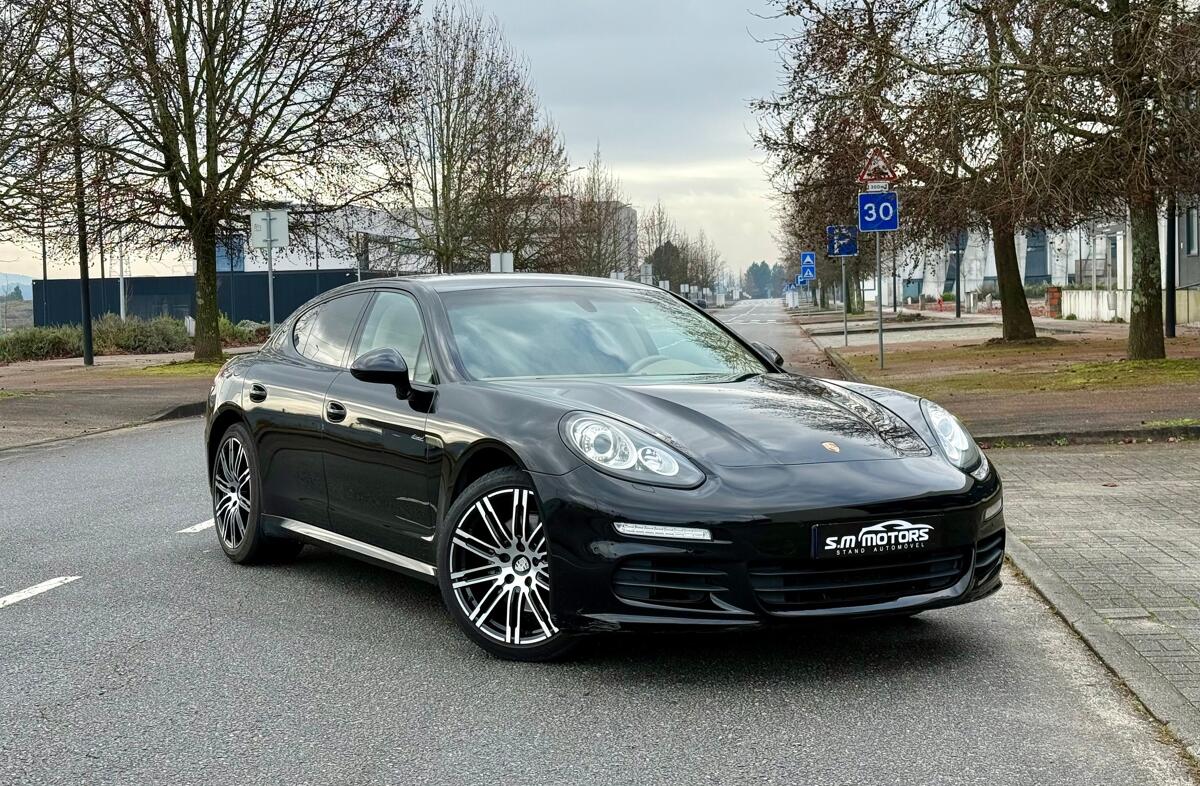 PORSCHE Panamera Panamera