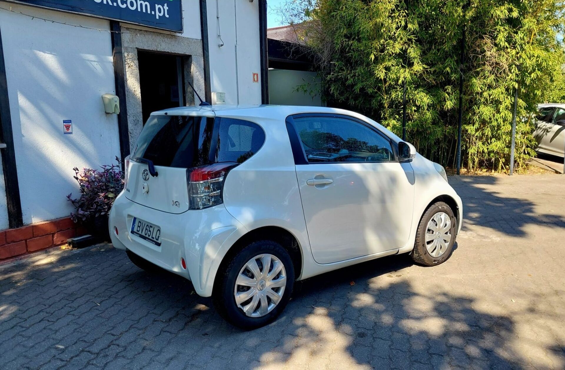 TOYOTA IQ 1.0 VVT-i