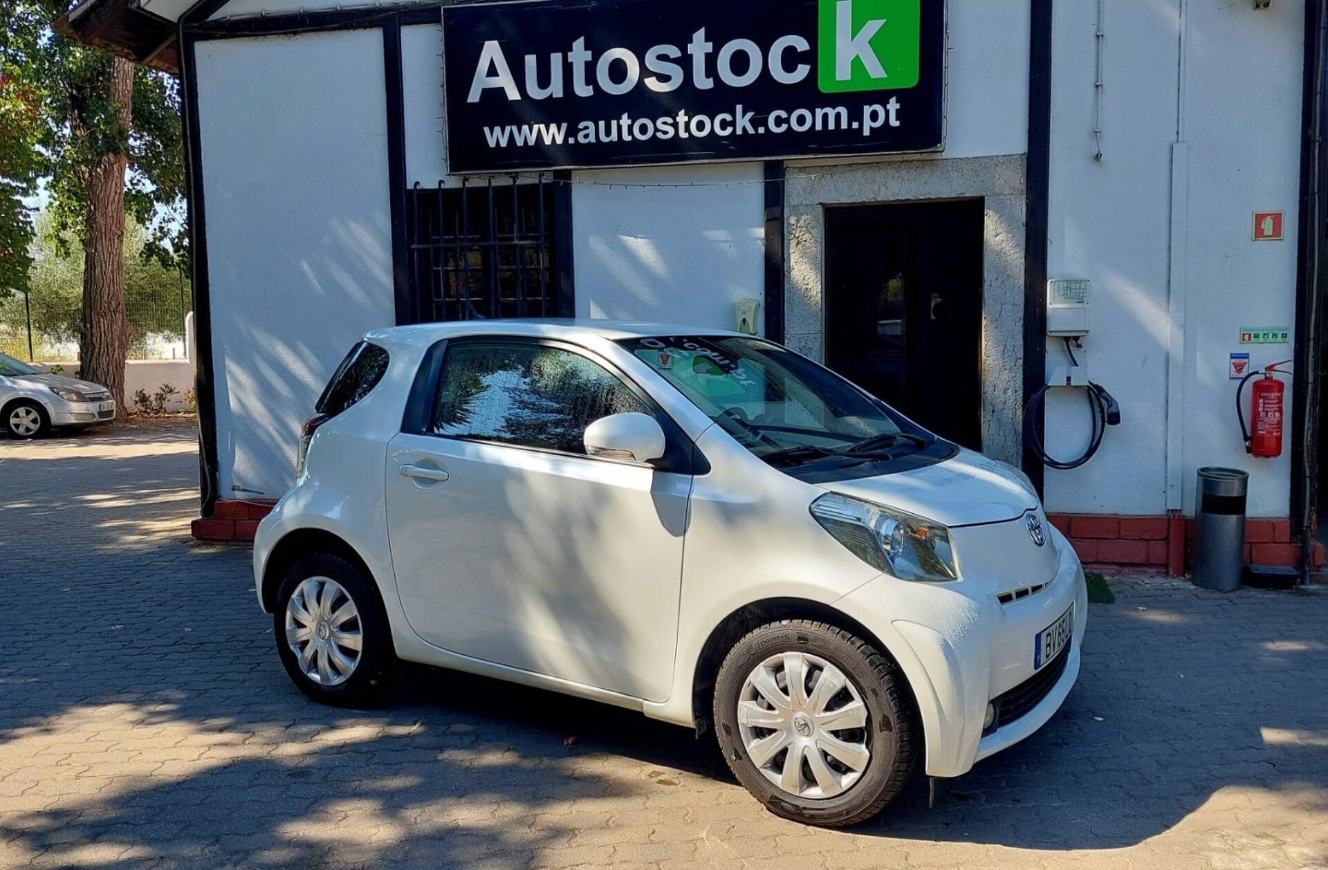 TOYOTA IQ 1.0 VVT-i