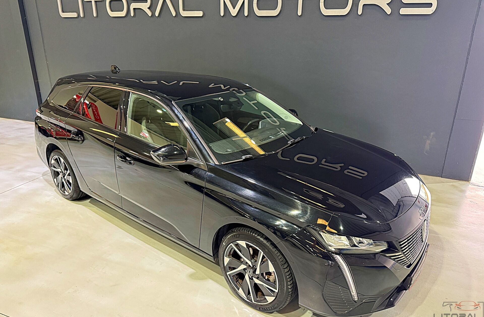 PEUGEOT 308 SW 1.2 PureTech Allure EAT8