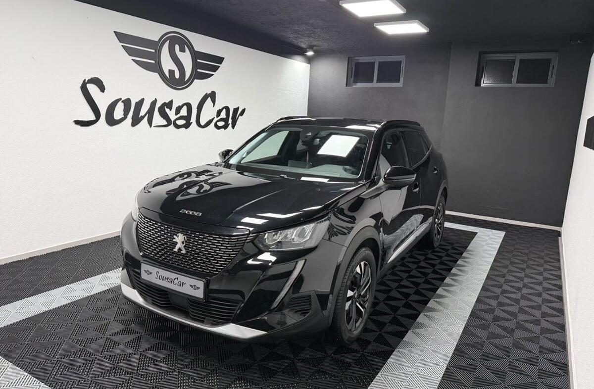 PEUGEOT 2008 1.2 PureTech Allure