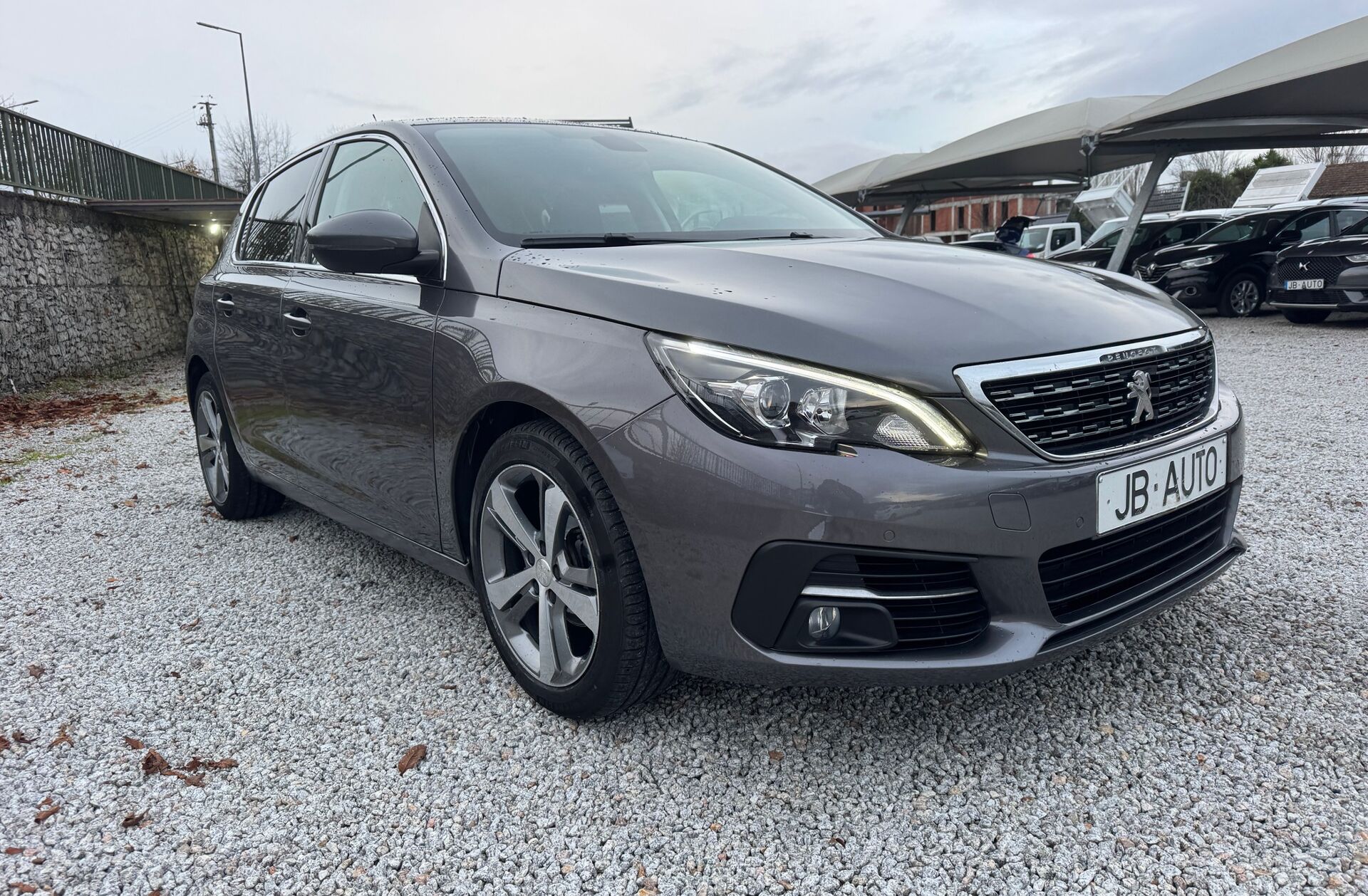 PEUGEOT 308 1.2 PureTech Allure