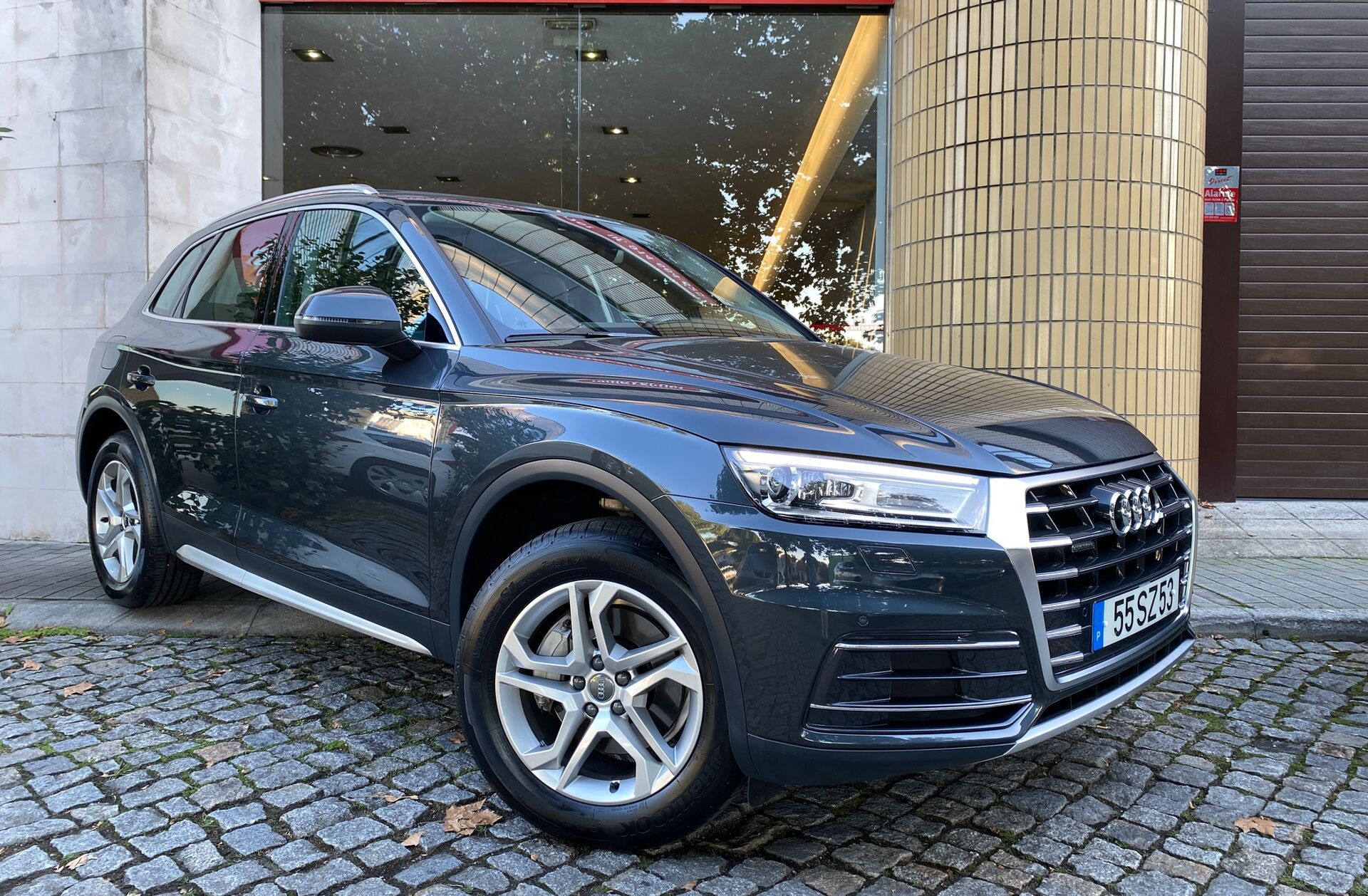 AUDI Q5 2.0 TDI quattro Sport S-tronic