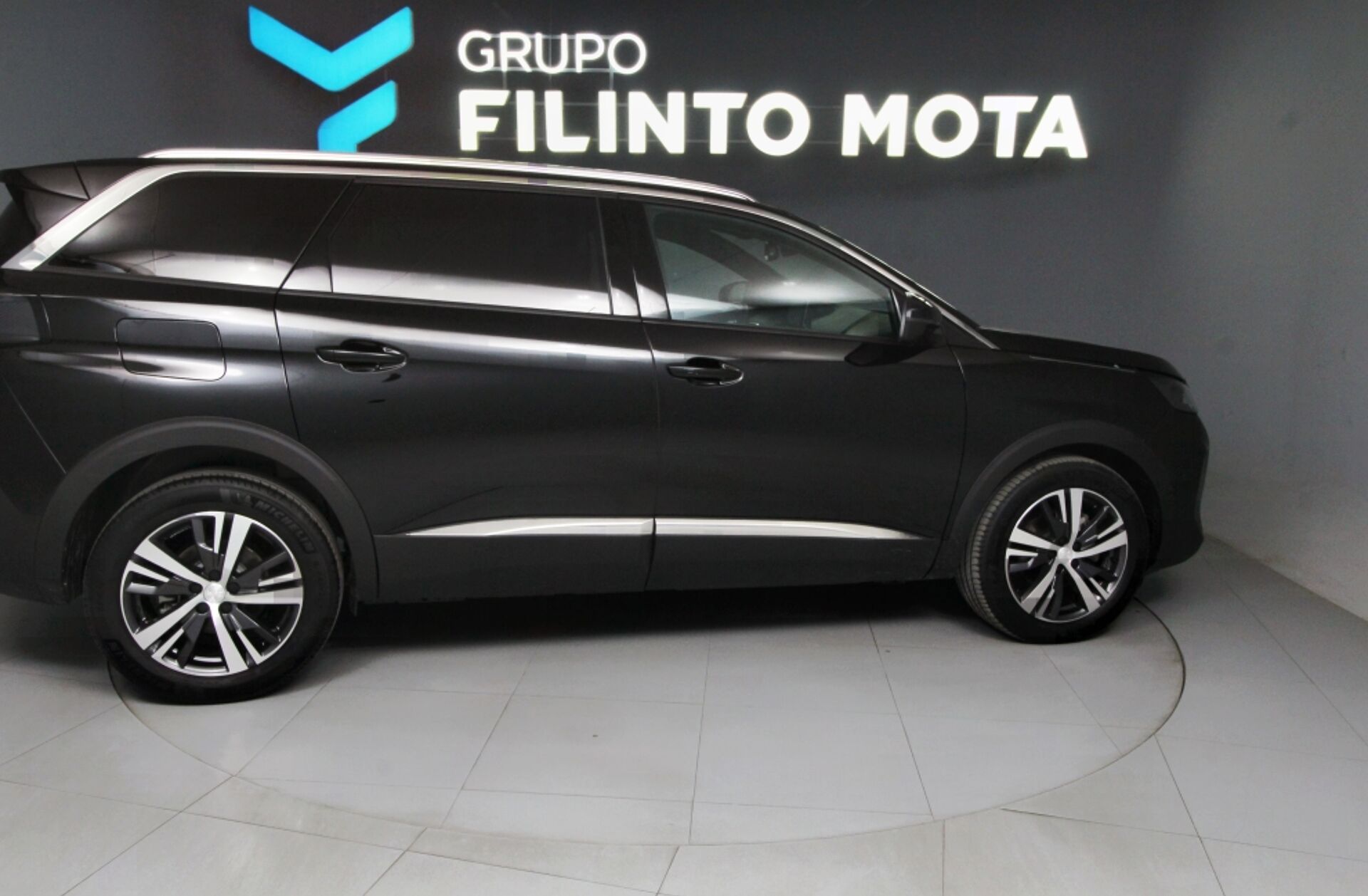 PEUGEOT 5008 1.2 PureTech Allure Pack EAT8