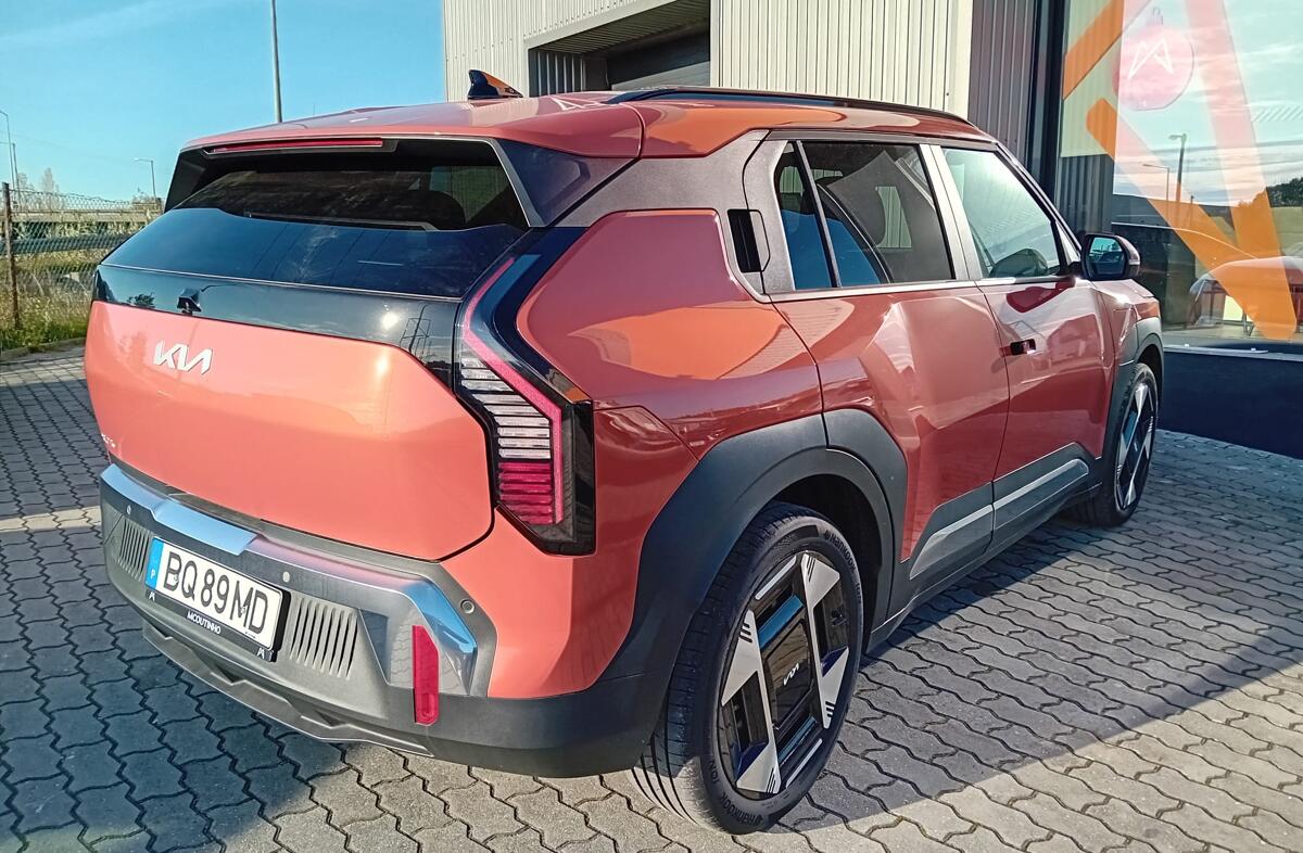 KIA EV3 81.4 kWh Tech