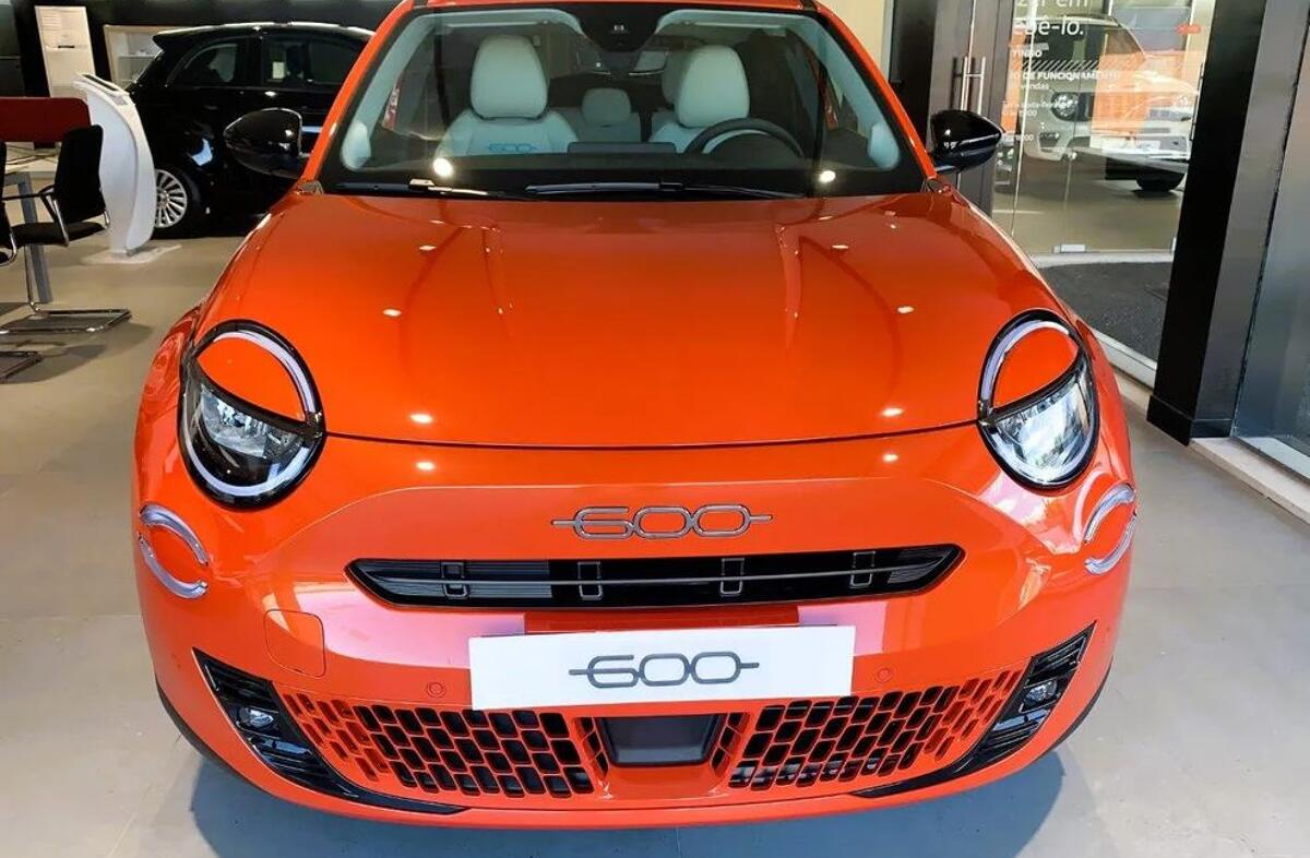 FIAT 600 e 54 kWh La Prima