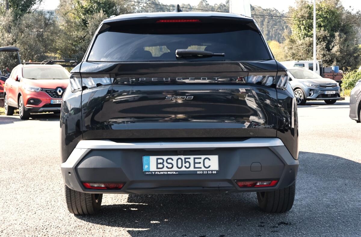 PEUGEOT 5008 1.2 Hybrid Allure e-DCS6