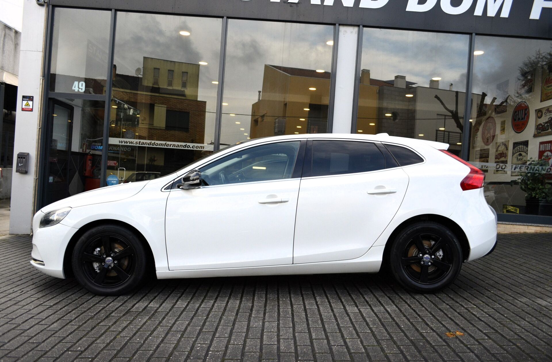 VOLVO V40 1.6 D2 Momentum Eco