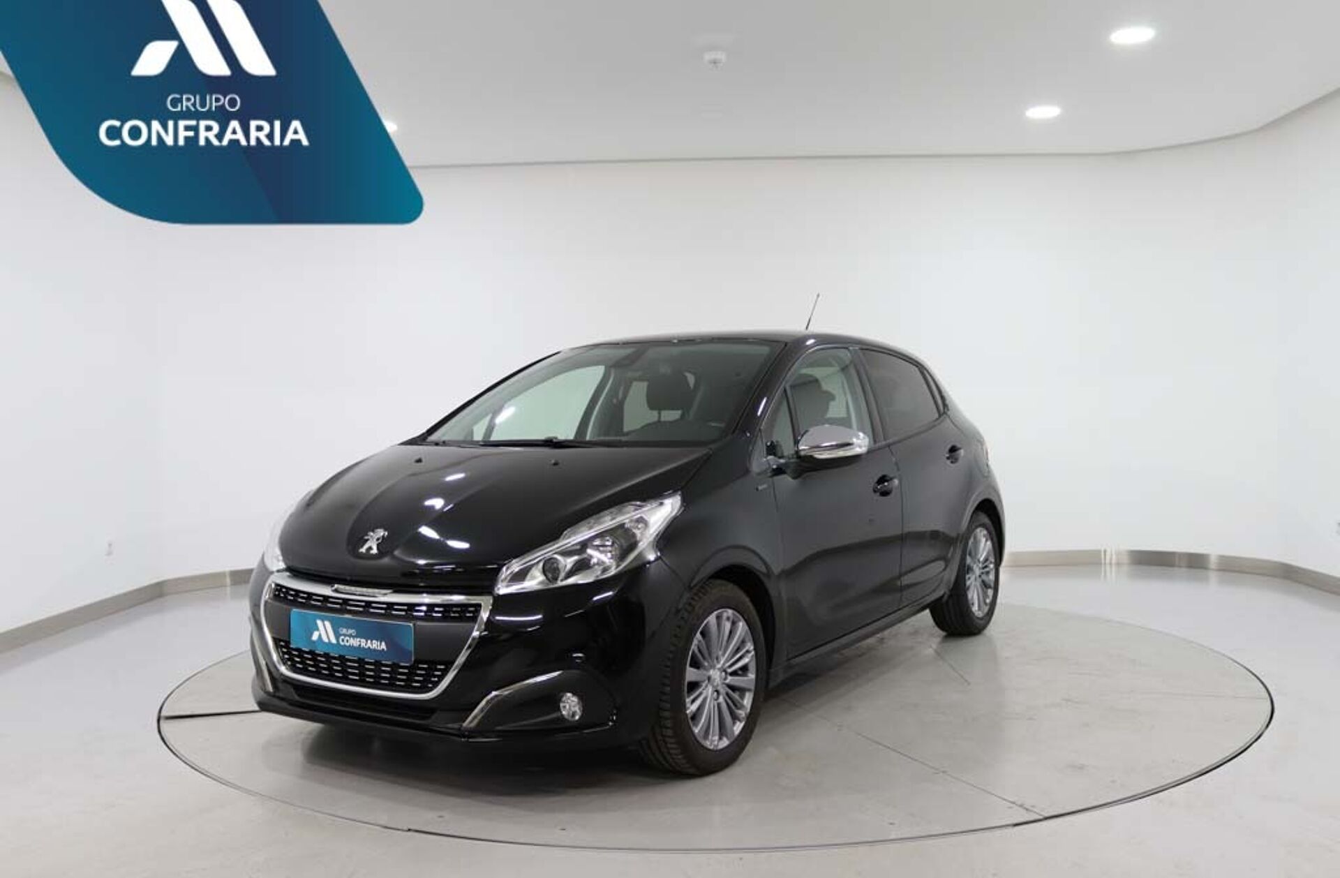 PEUGEOT 208 1.2 PureTech Signature