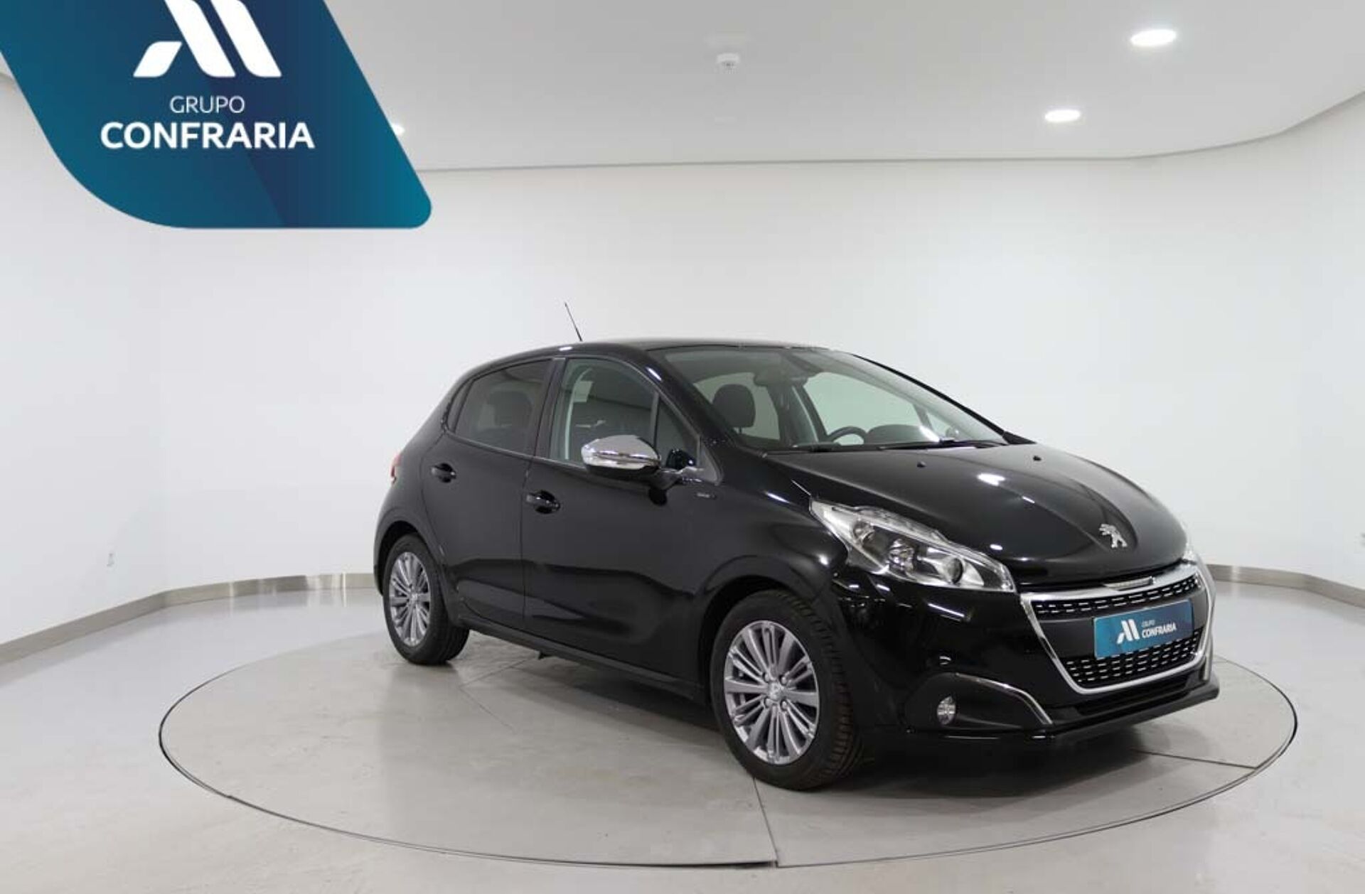 PEUGEOT 208 1.2 PureTech Signature