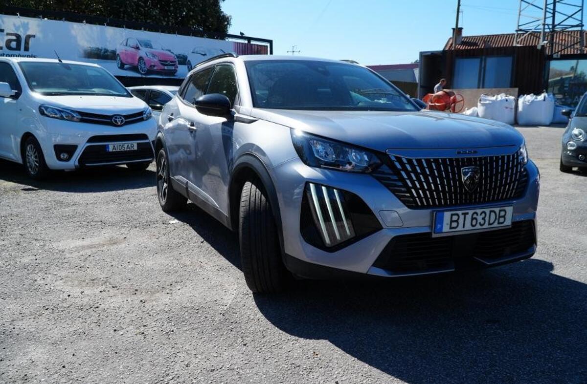 PEUGEOT 2008 1.2 PureTech Allure EAT8