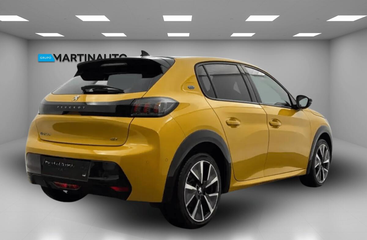 PEUGEOT 208 e- 51 kWh GT