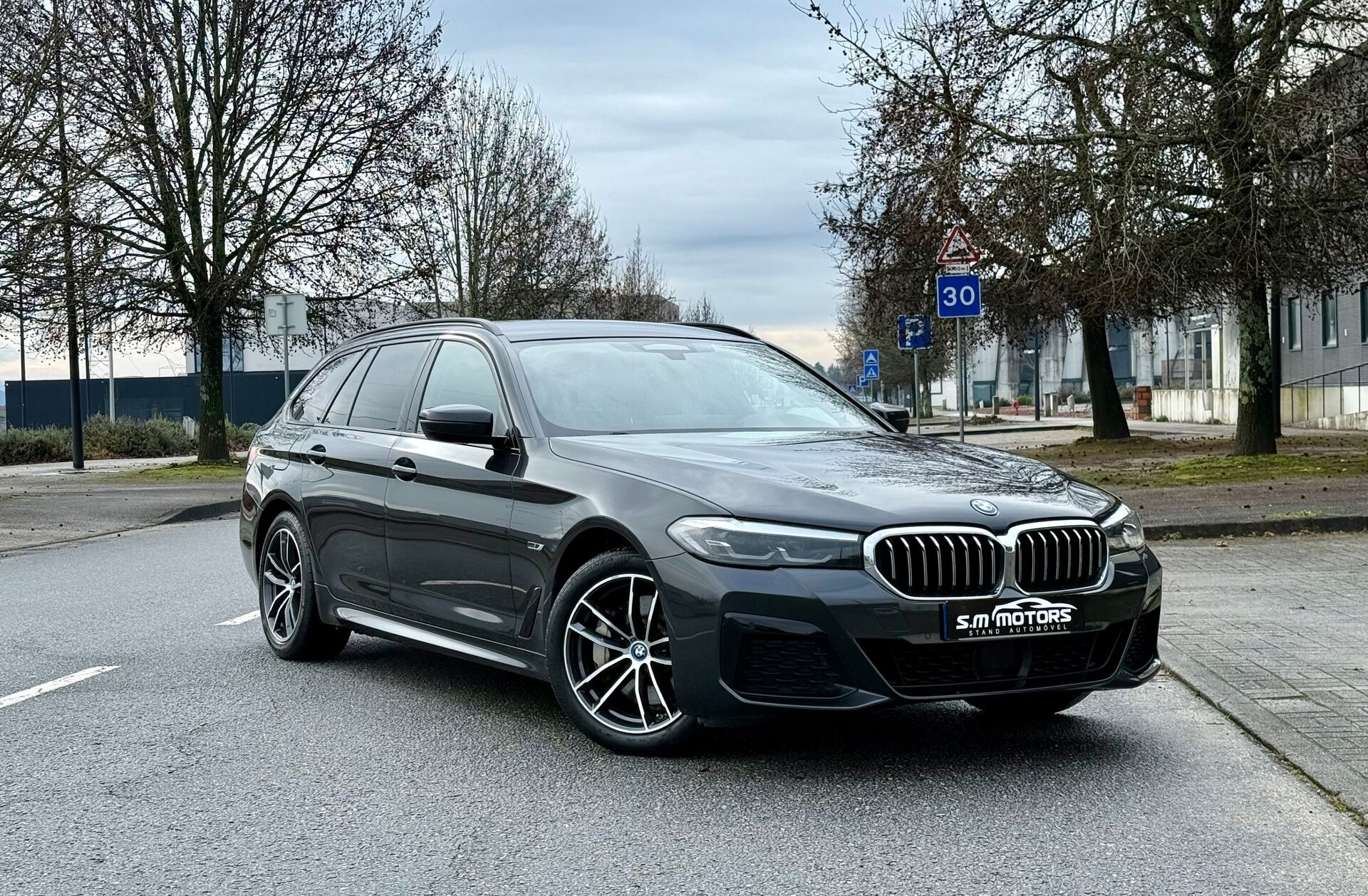 BMW Serie-5 530 e Pack Desportivo M