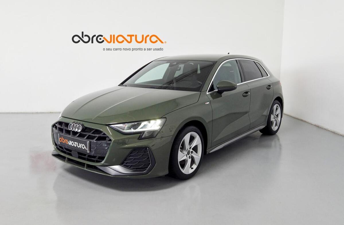 AUDI A3 30 TFSI S line S tronic