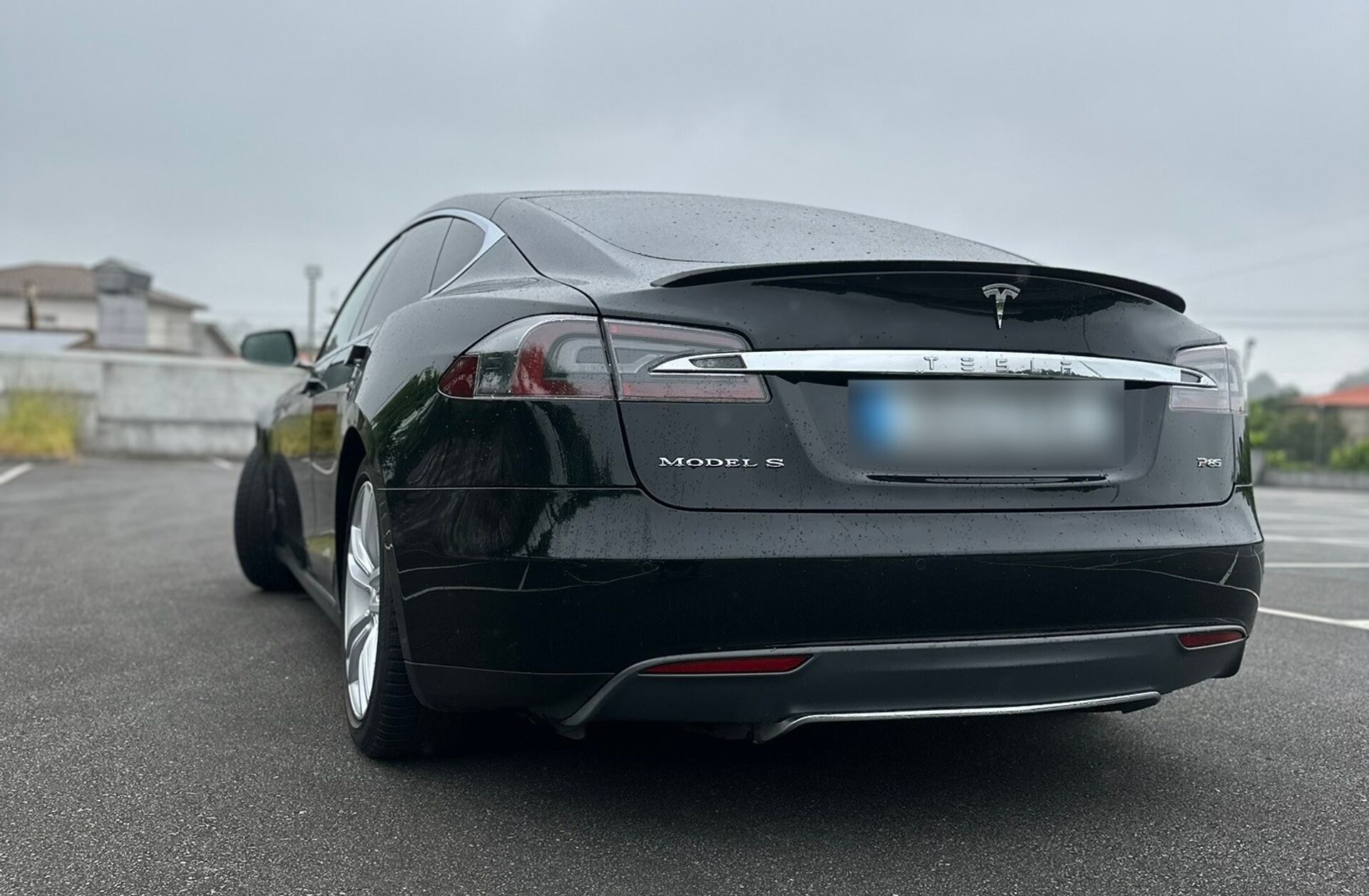 TESLA Model S 85 Perfomance