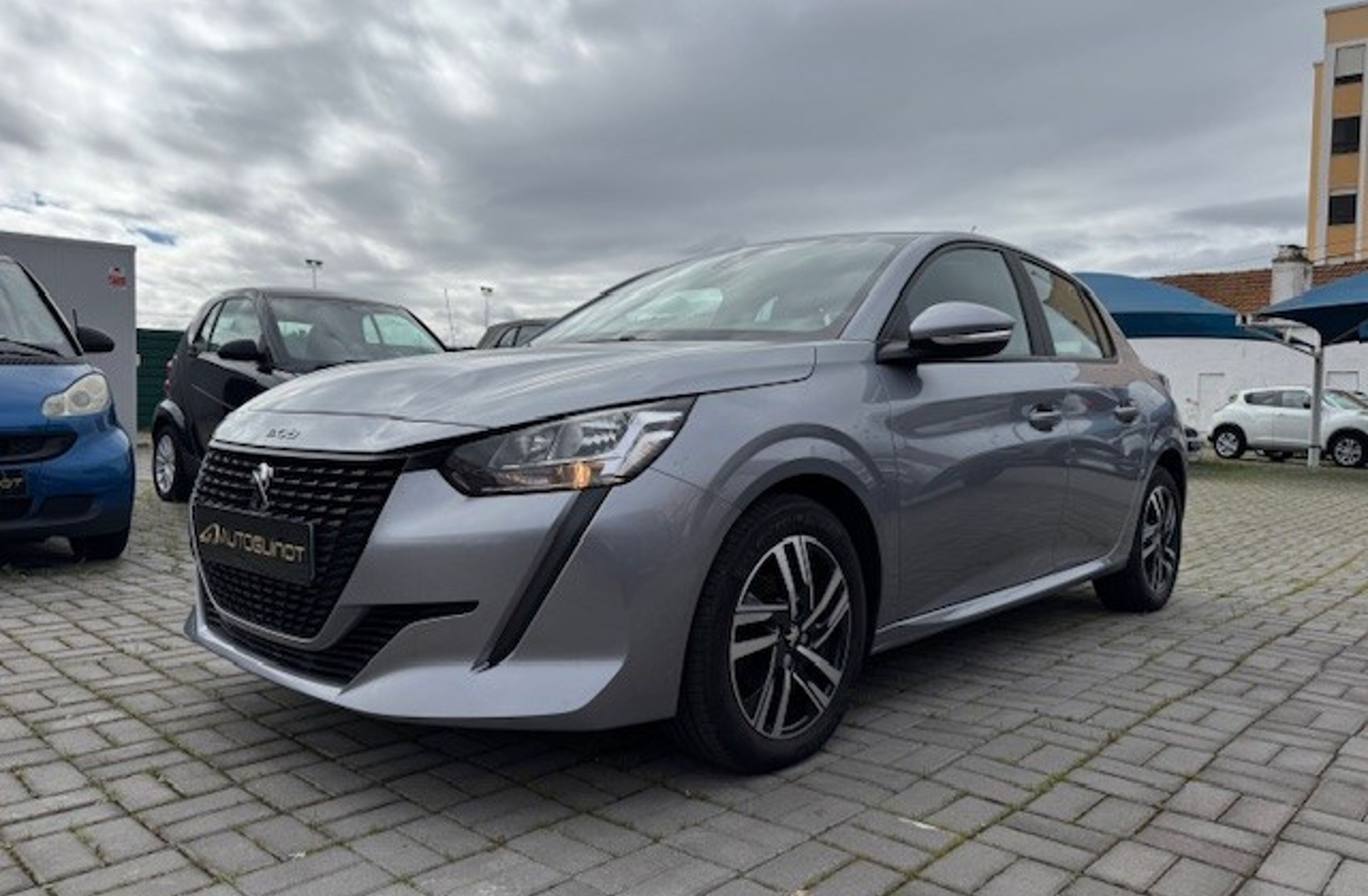PEUGEOT 208 1.2 PureTech Active Pack
