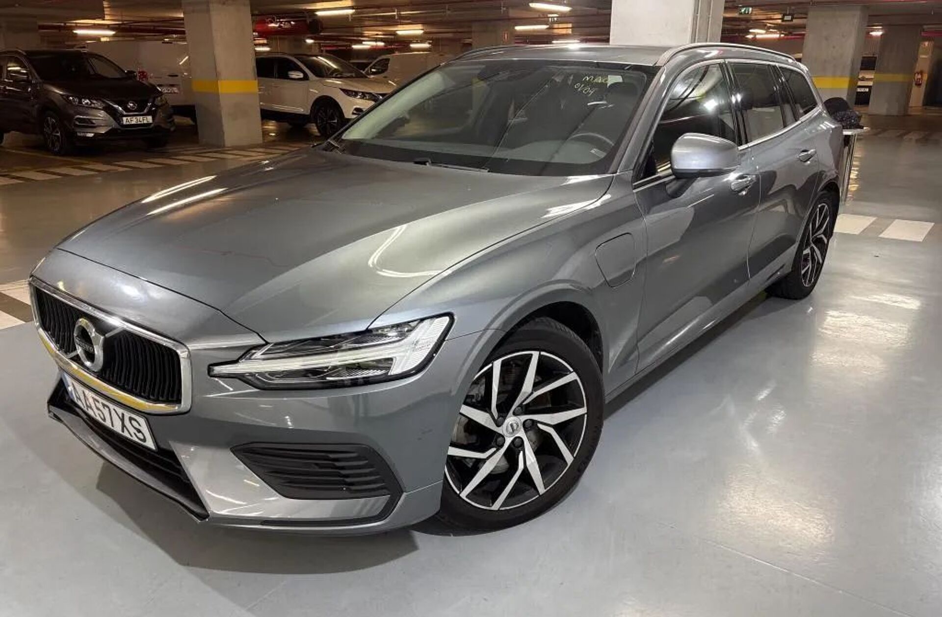 VOLVO V60 2.0 T8 AWD TE Momentum