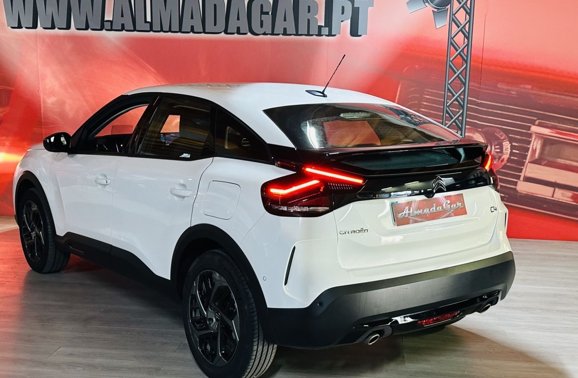 CITROEN C4 1.2 PureTech Shine Pack EAT8