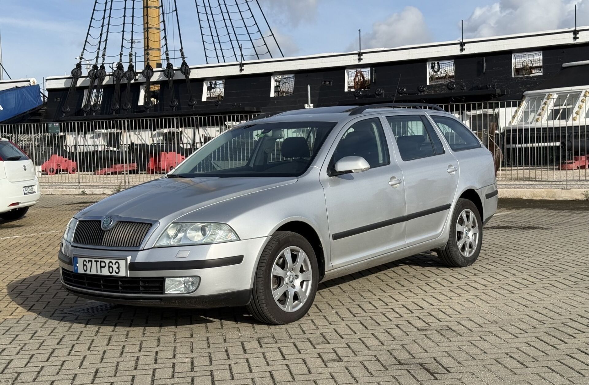 SKODA Octavia 2.0 TDi Elegance DSG