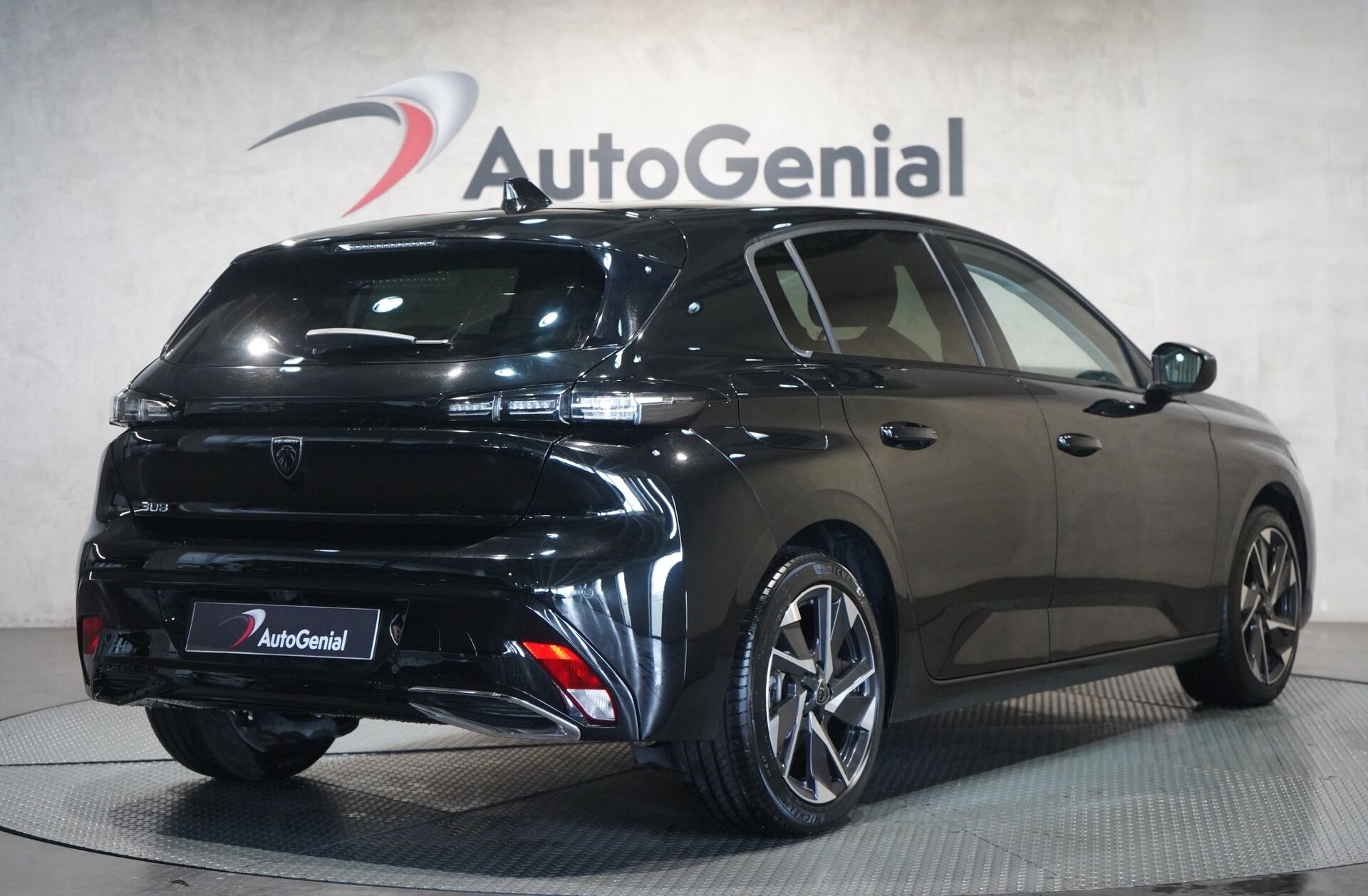 PEUGEOT 308 1.2 PureTech Allure