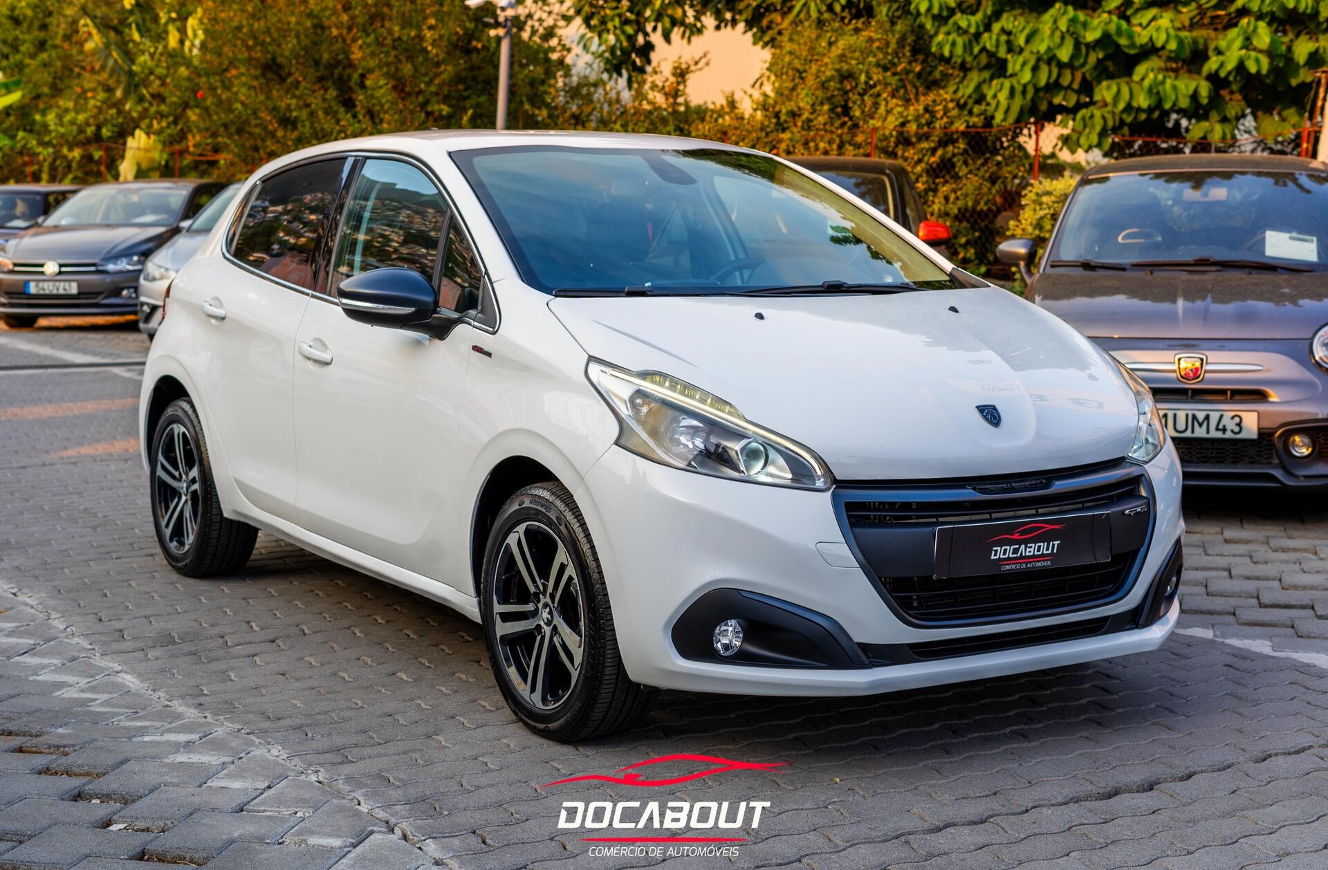 PEUGEOT 208 1.2 PureTech GT Line