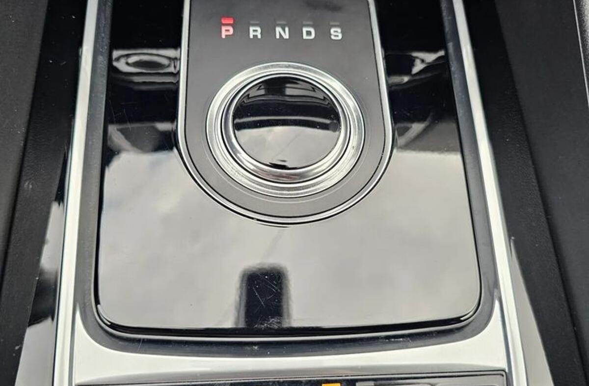 JAGUAR F-Pace 2.0 i4D Prestige AWD Aut.