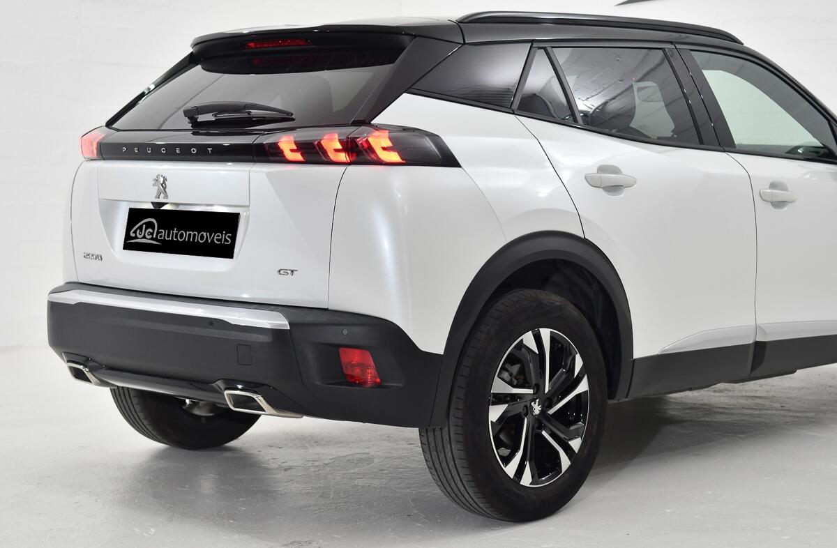 PEUGEOT 2008 1.2 PureTech GT EAT8