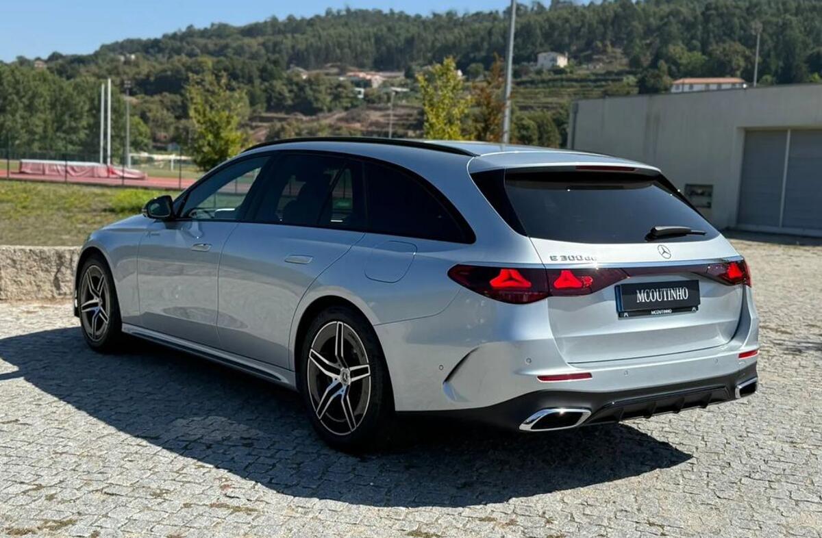 MERCEDES Classe E E 300 de