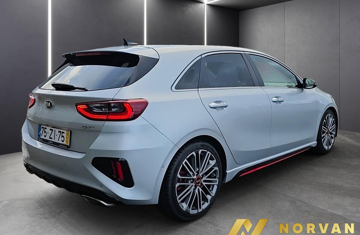 KIA Ceed 1.6 T-GDi GT+SRF