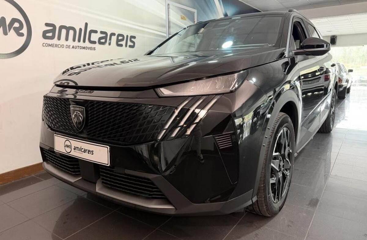 PEUGEOT 5008 1.2 Hybrid Allure e-DCS6