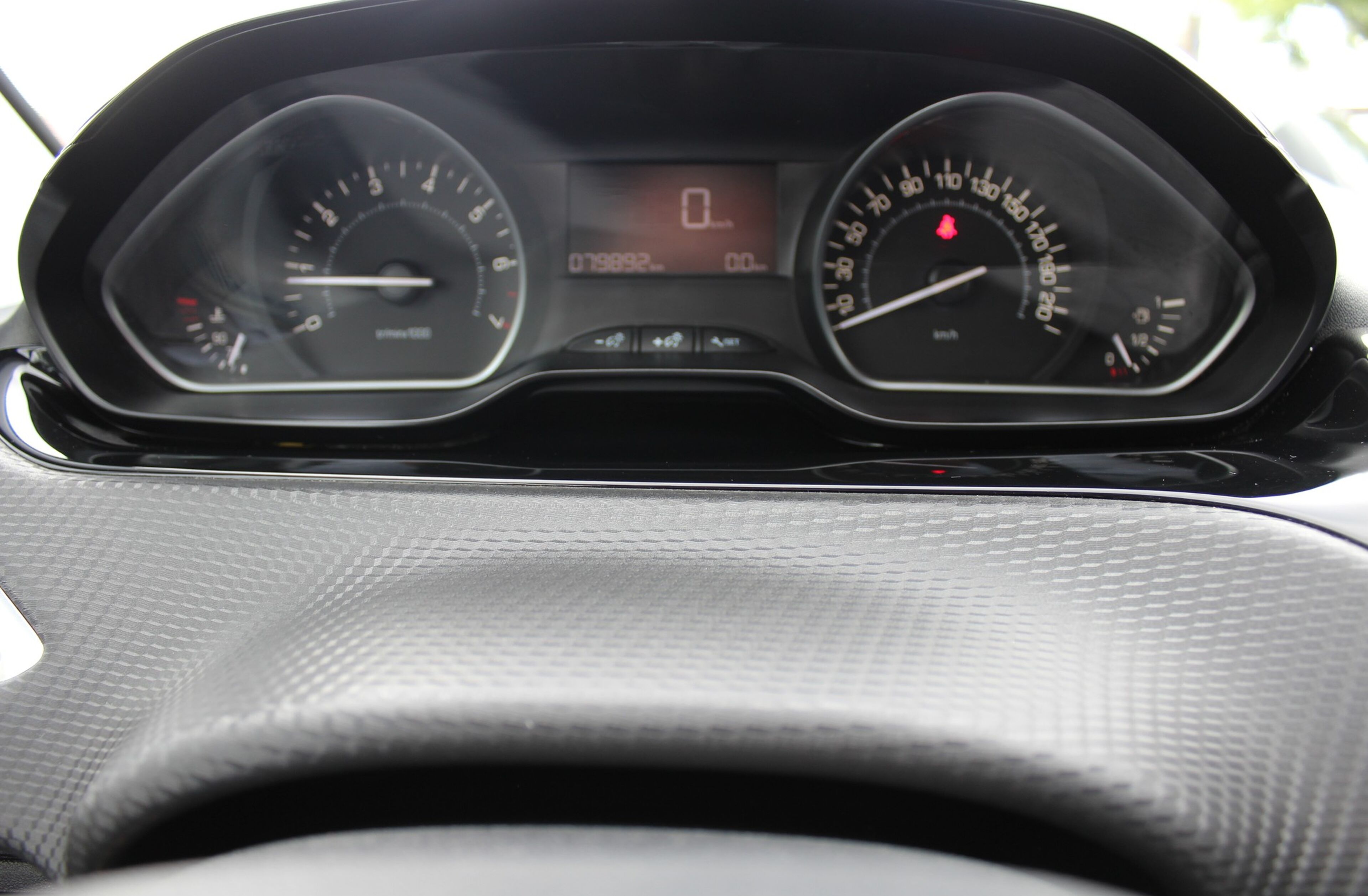 PEUGEOT 208 1.2 PureTech Style