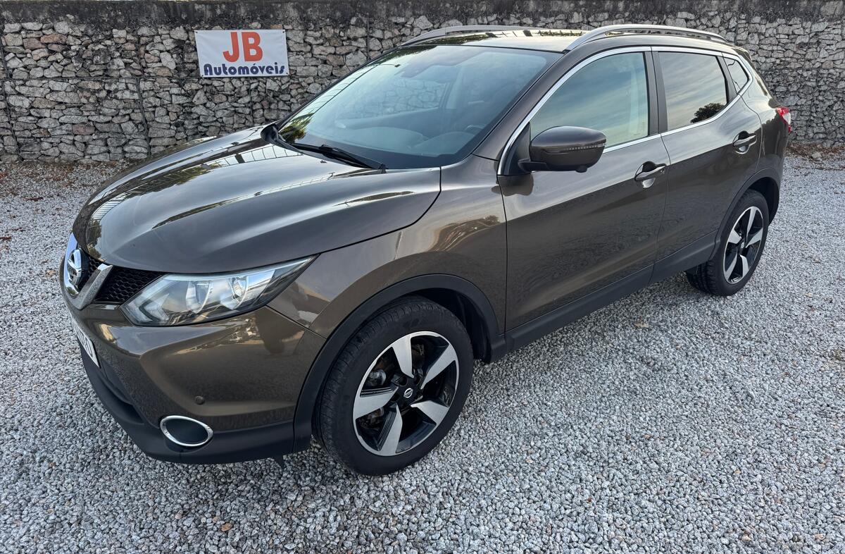 NISSAN Qashqai 1.5 dCi N-Connecta 18