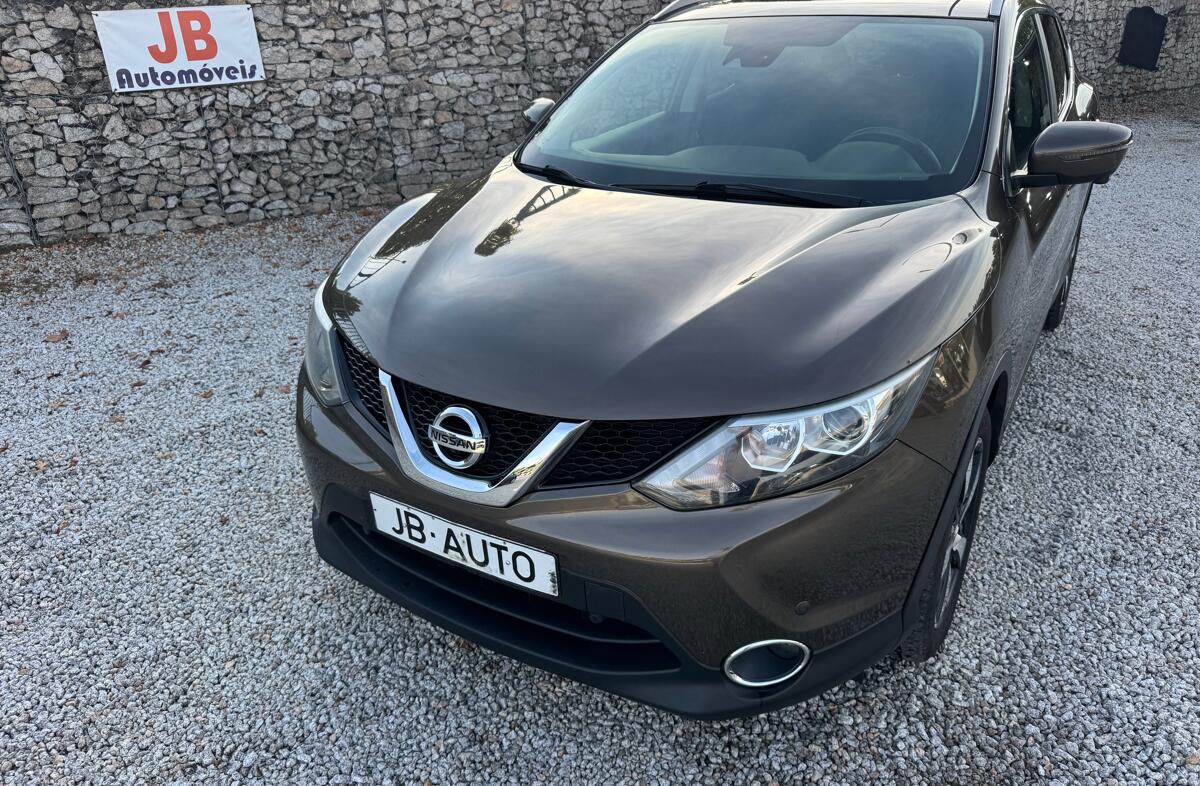 NISSAN Qashqai 1.5 dCi N-Connecta 18