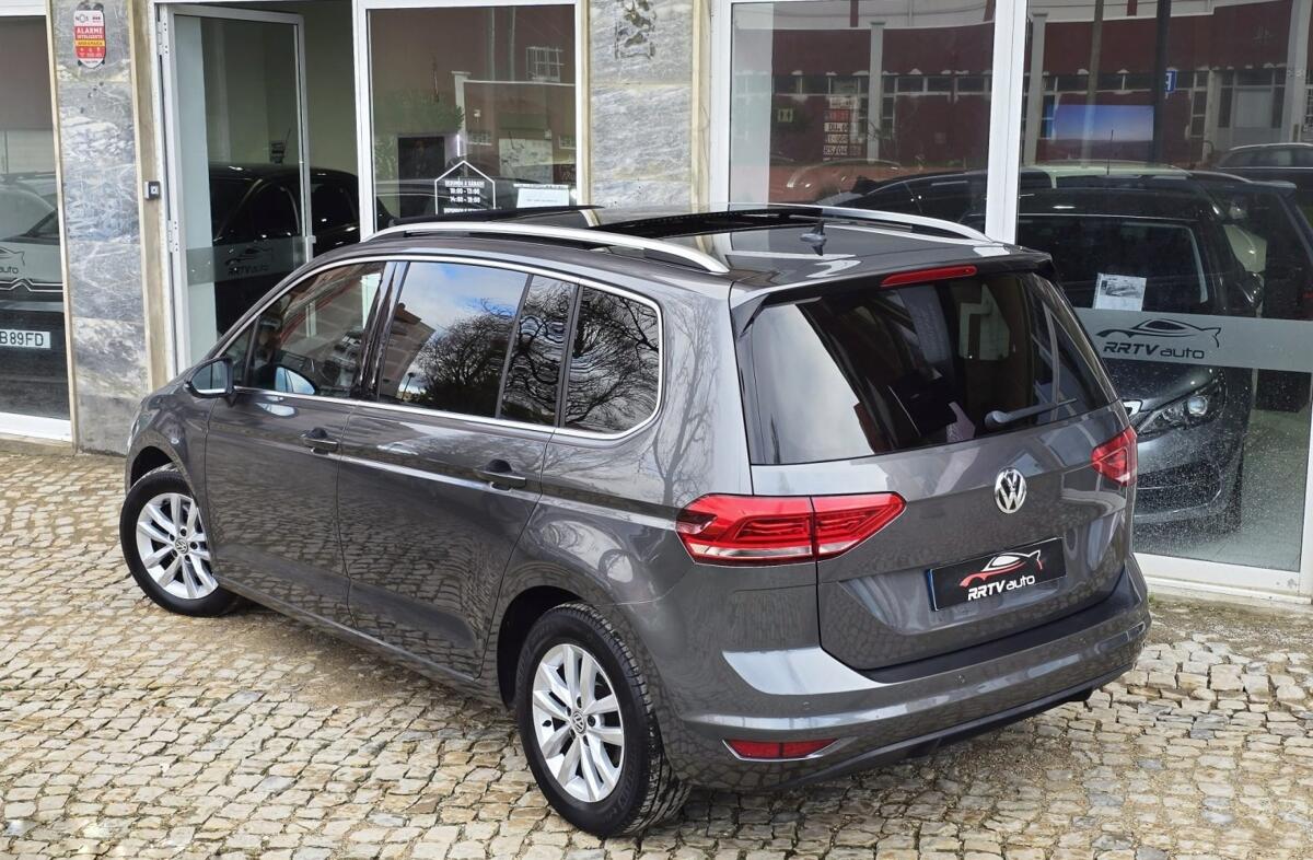 VOLKSWAGEN Touran 1.6 TDI Highline DSG