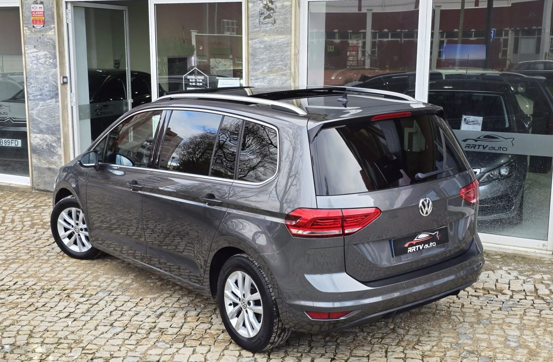 VOLKSWAGEN Touran 1.6 TDI Highline DSG