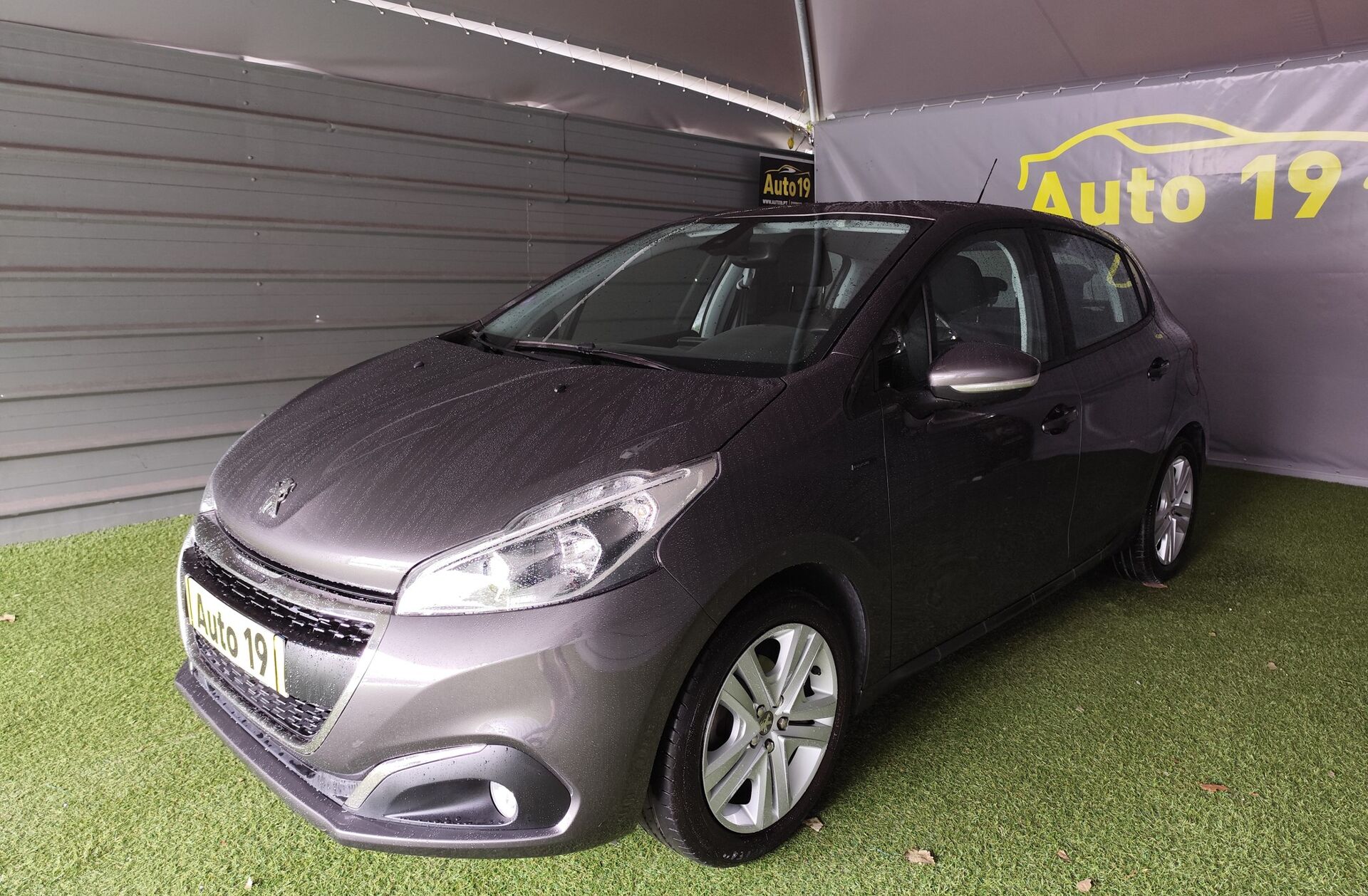PEUGEOT 208 1.2 PureTech Signature