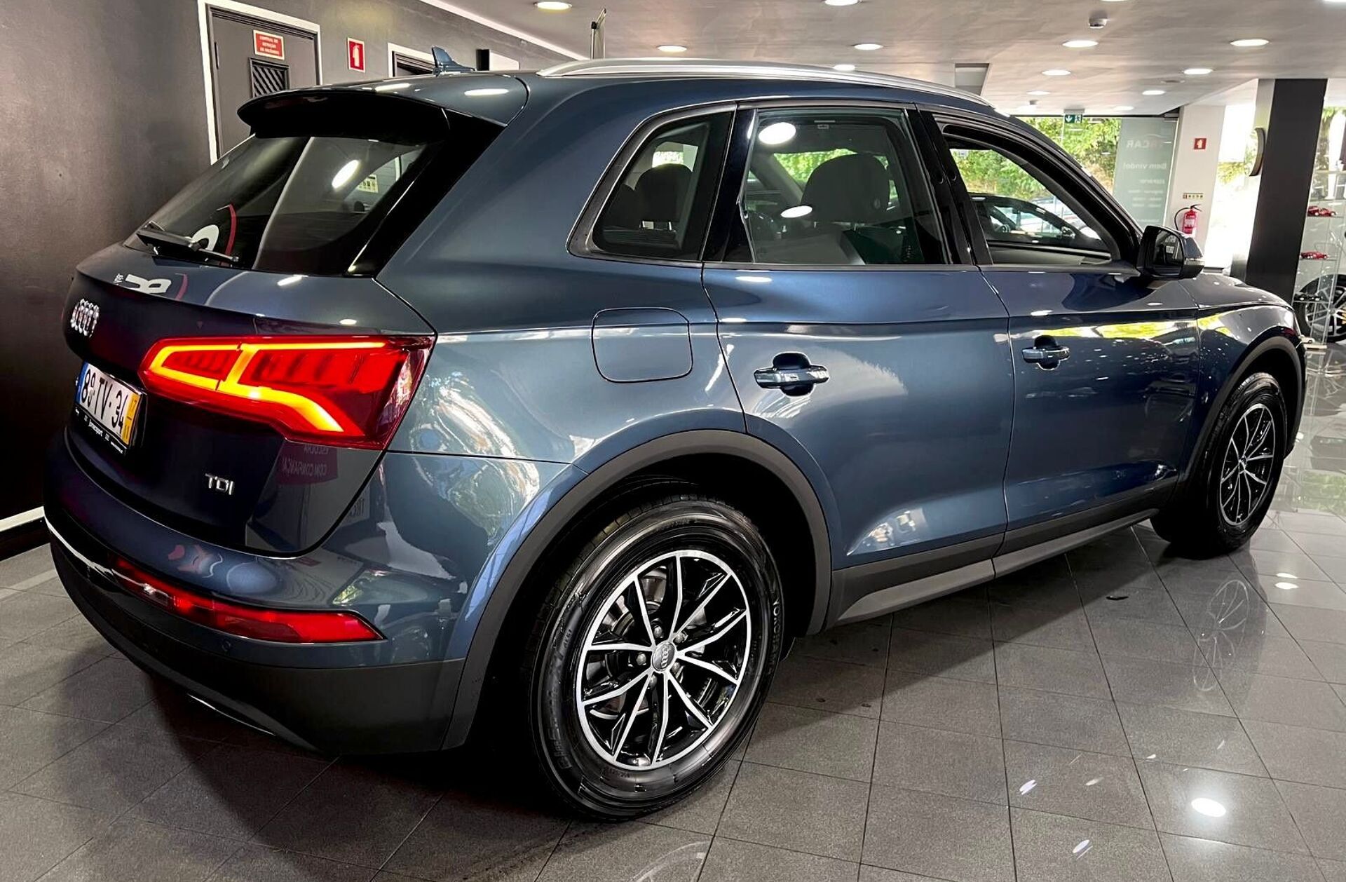 AUDI Q5 2.0 TDi Business Line S-line