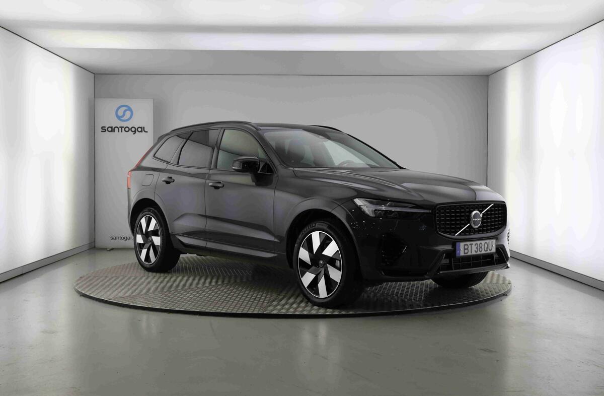 VOLVO XC60 2.0 T6 PHEV Plus Dark AWD