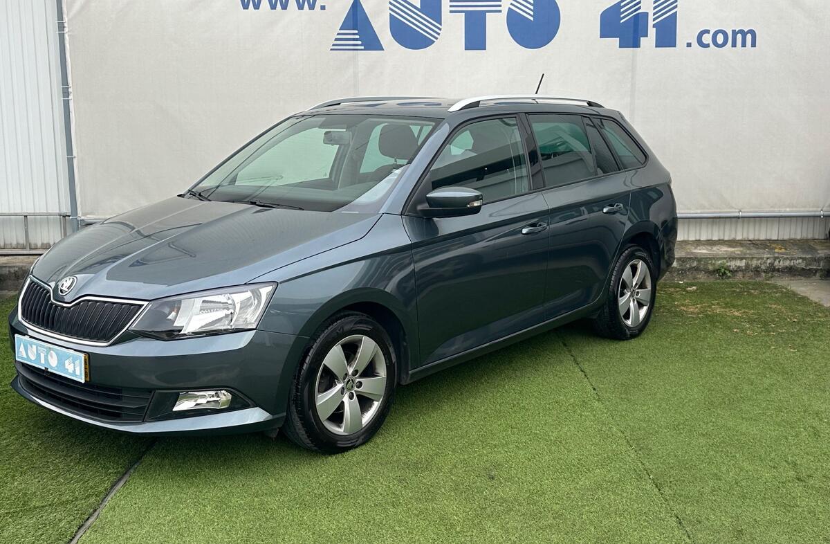 SKODA Fabia 1.2 TSi Ambition
