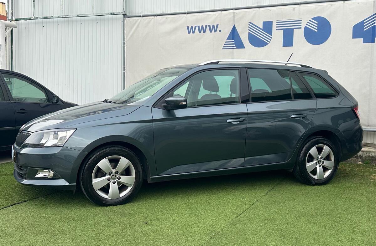 SKODA Fabia 1.2 TSi Ambition