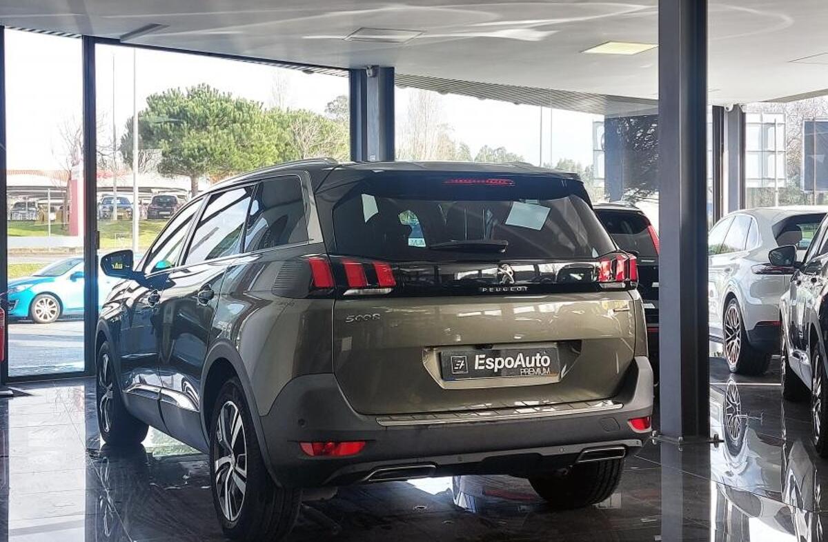 PEUGEOT 5008 1.5 BlueHDi GT Line EAT8