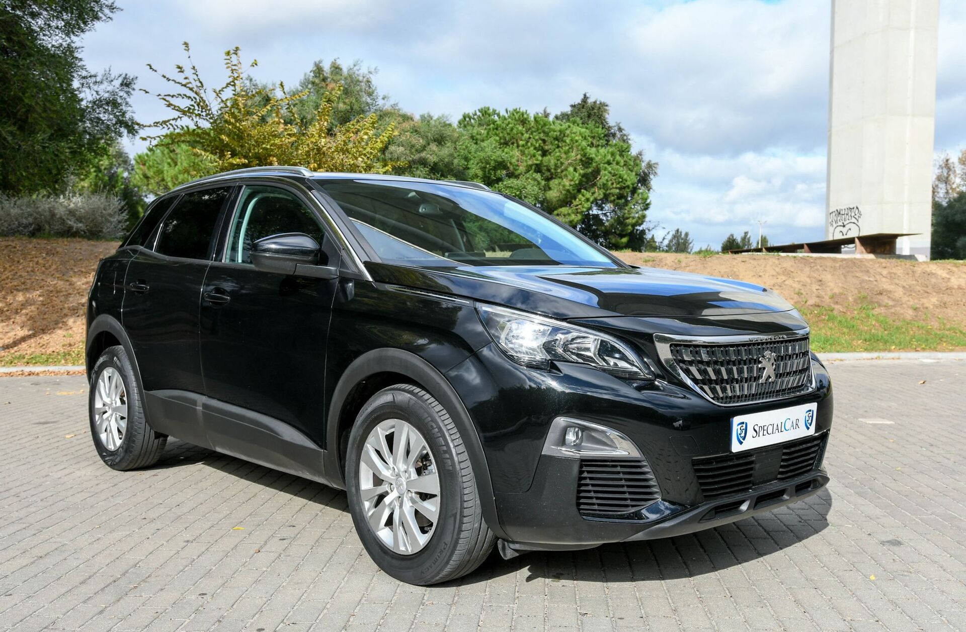 PEUGEOT 3008 1.5 BlueHDi Active