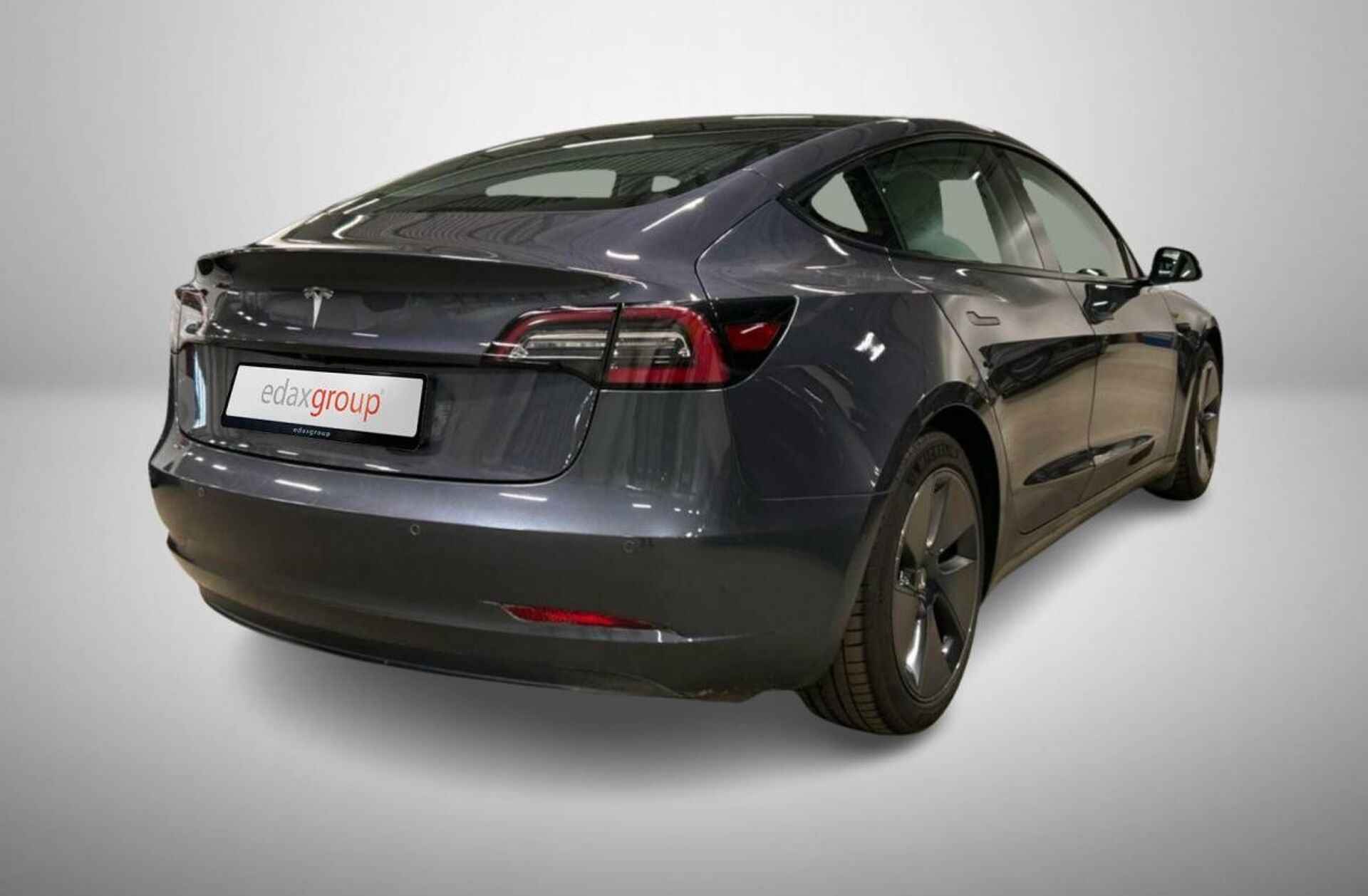 TESLA Model 3 Standard Range Plus RWD