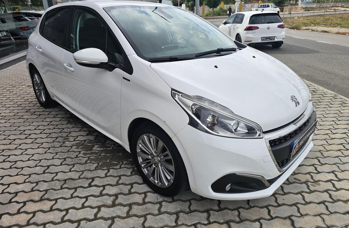 PEUGEOT 208 1.2 PureTech Allure