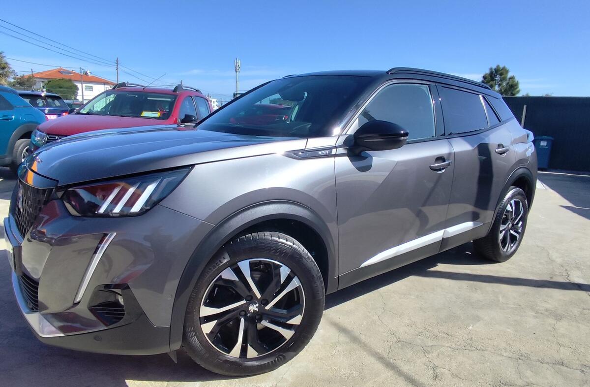 PEUGEOT 2008 1.5 BlueHDi GT EAT8