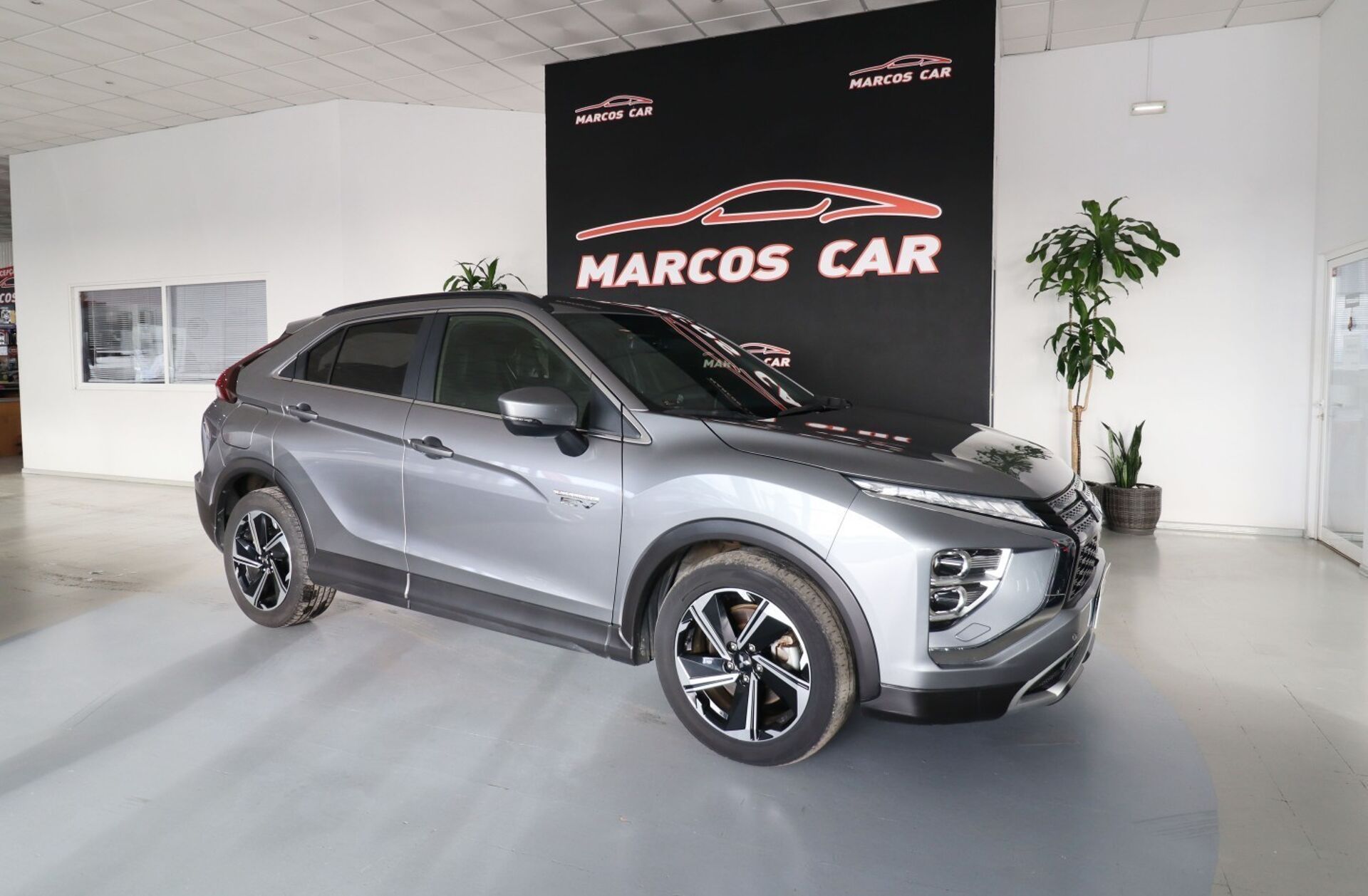 MITSUBISHI Eclipse Cross 2.4 PHEV eMotion