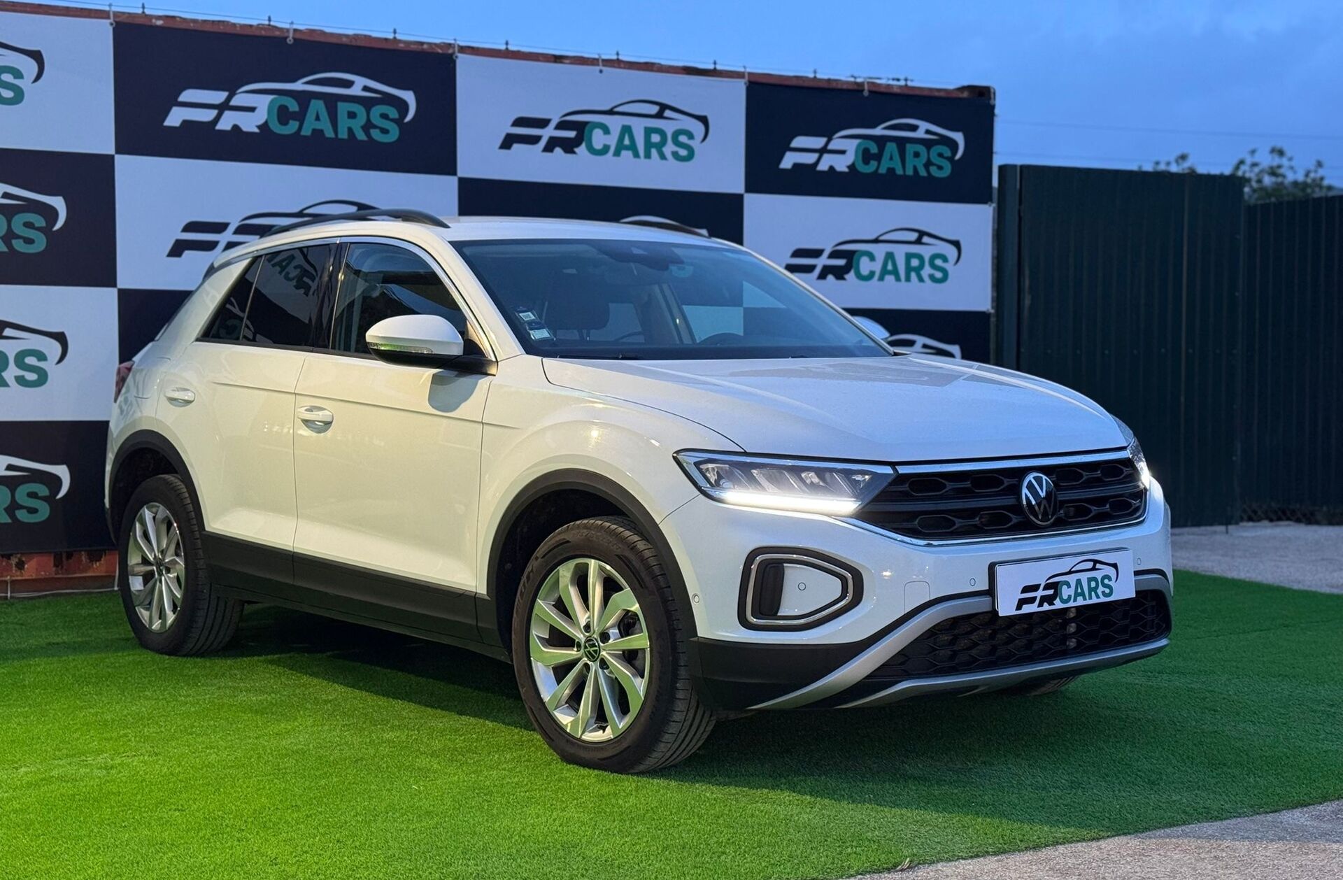 VOLKSWAGEN T-Roc 1.0 TSI Urban